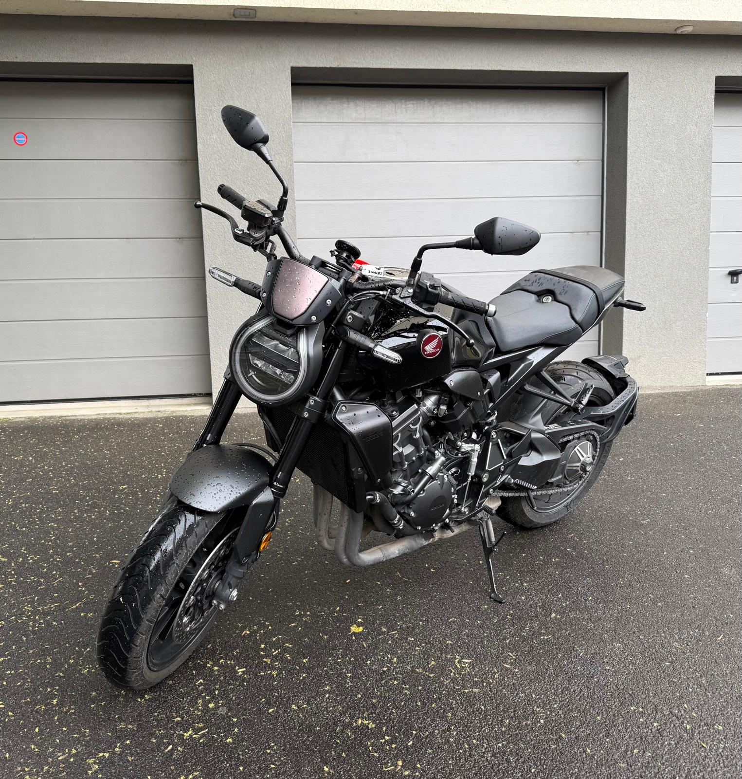 HONDA CB 1000 R Black Edition