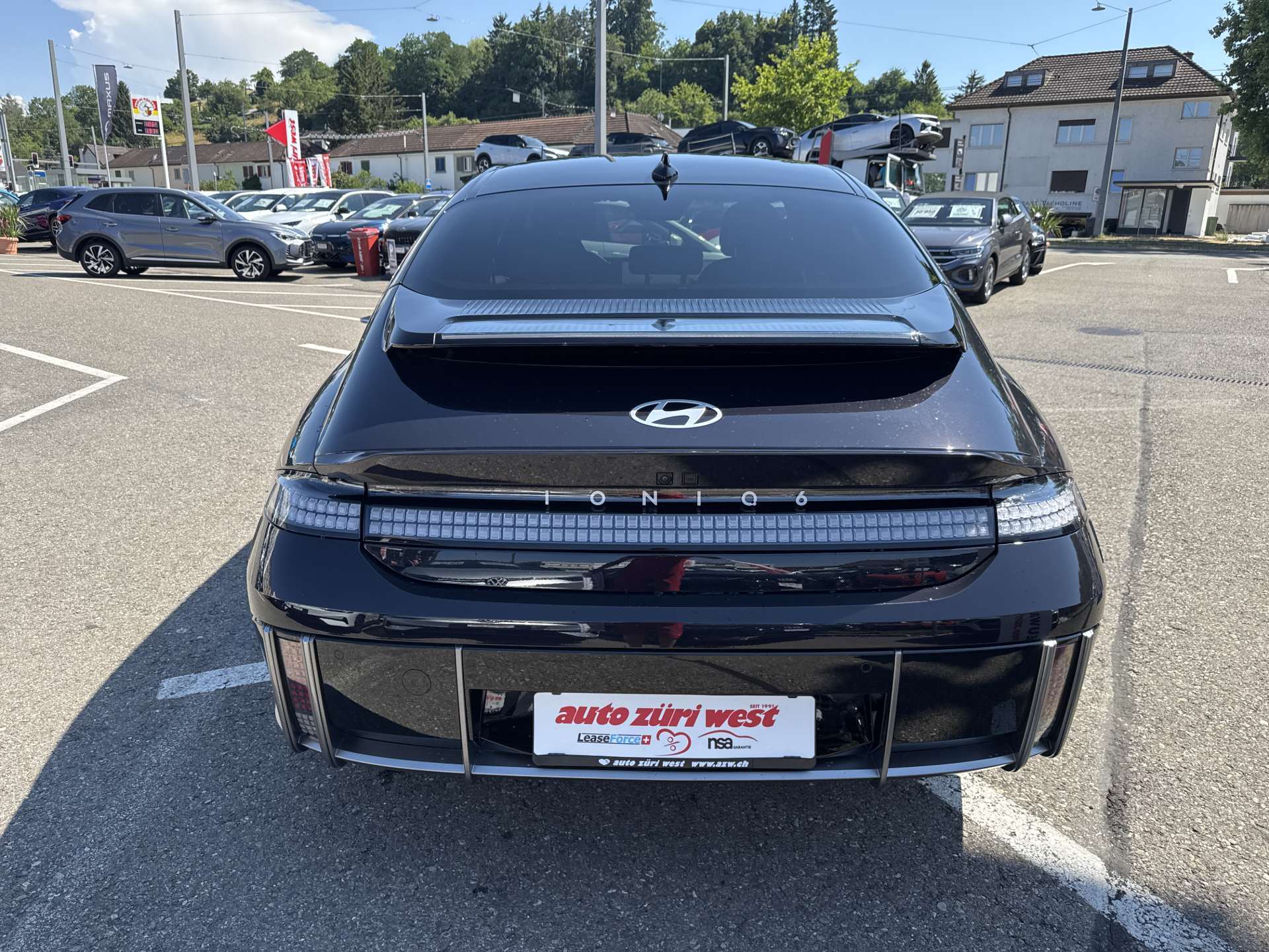 HYUNDAI Ioniq 6 77kWh Plus Line 325PS 4WD Automat-image-14