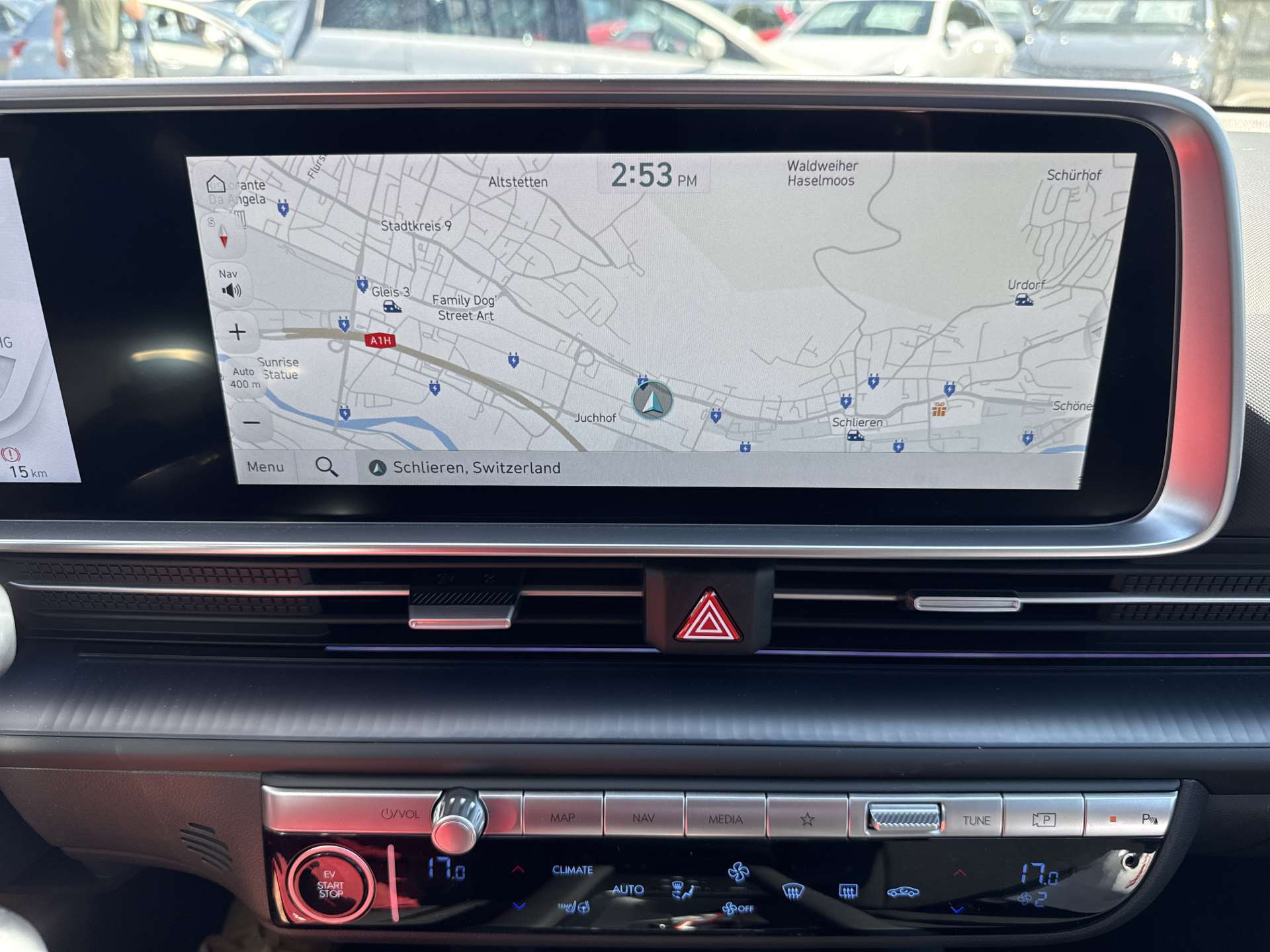 HYUNDAI Ioniq 6 77kWh Plus Line 325PS 4WD Automat-image-1
