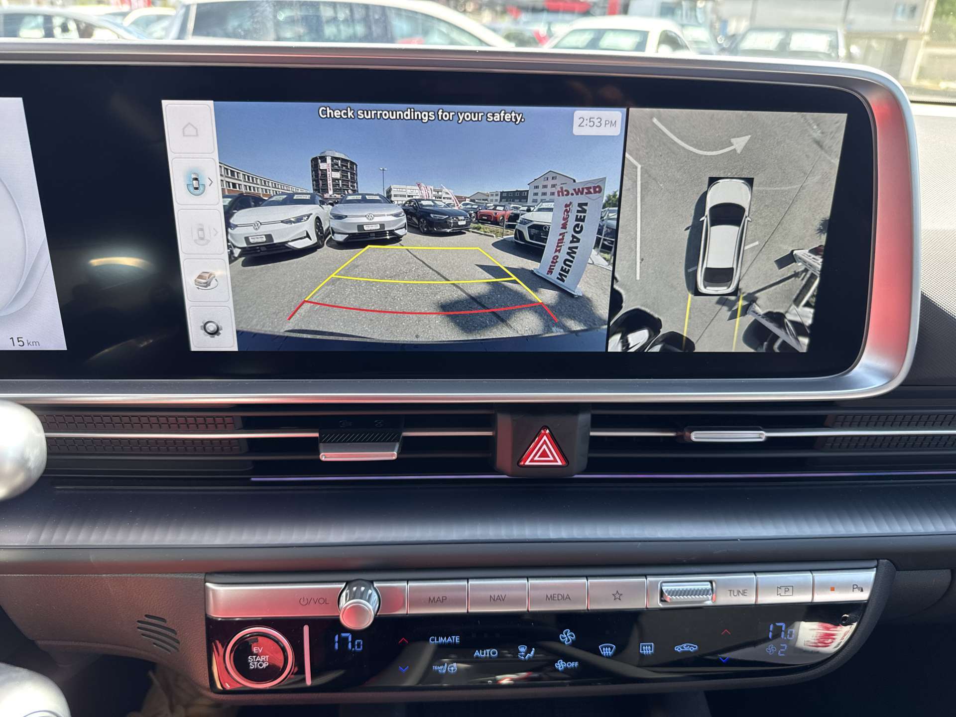 HYUNDAI Ioniq 6 77kWh Plus Line 325PS 4WD Automat-image-9