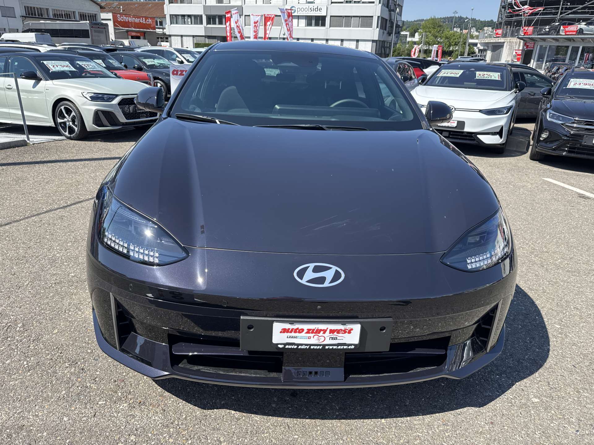 HYUNDAI Ioniq 6 77kWh Plus Line 325PS 4WD Automat-image-13