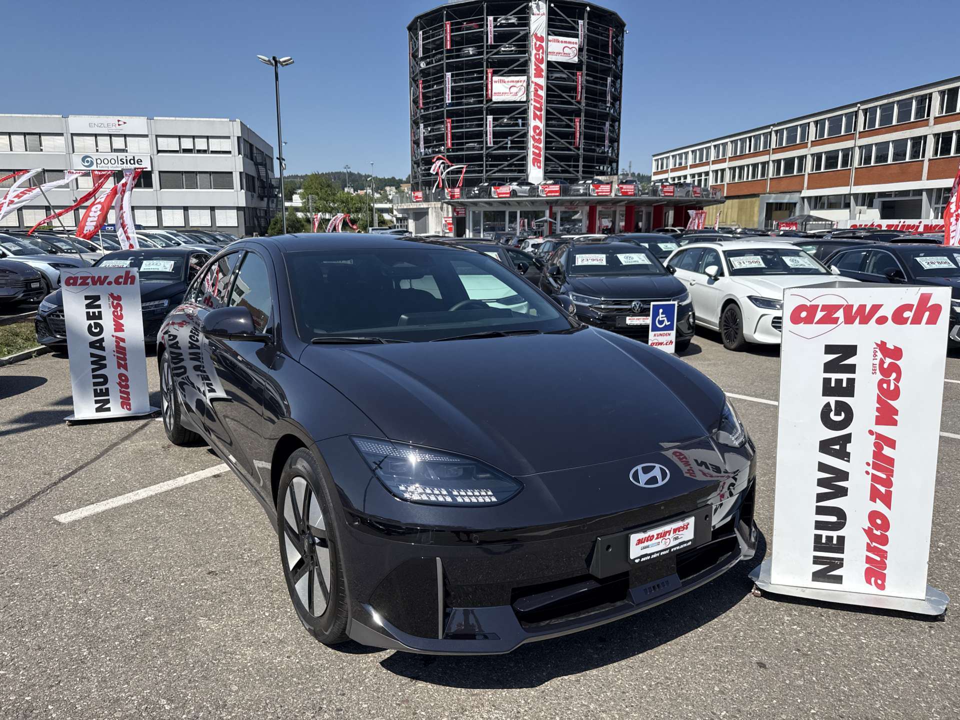 HYUNDAI Ioniq 6 77kWh Plus Line 325PS 4WD Automat-image-0