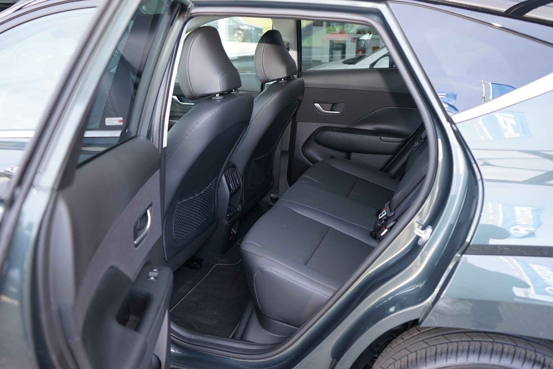 HYUNDAI Kona EV 65.4 kWh Vertex-image-12