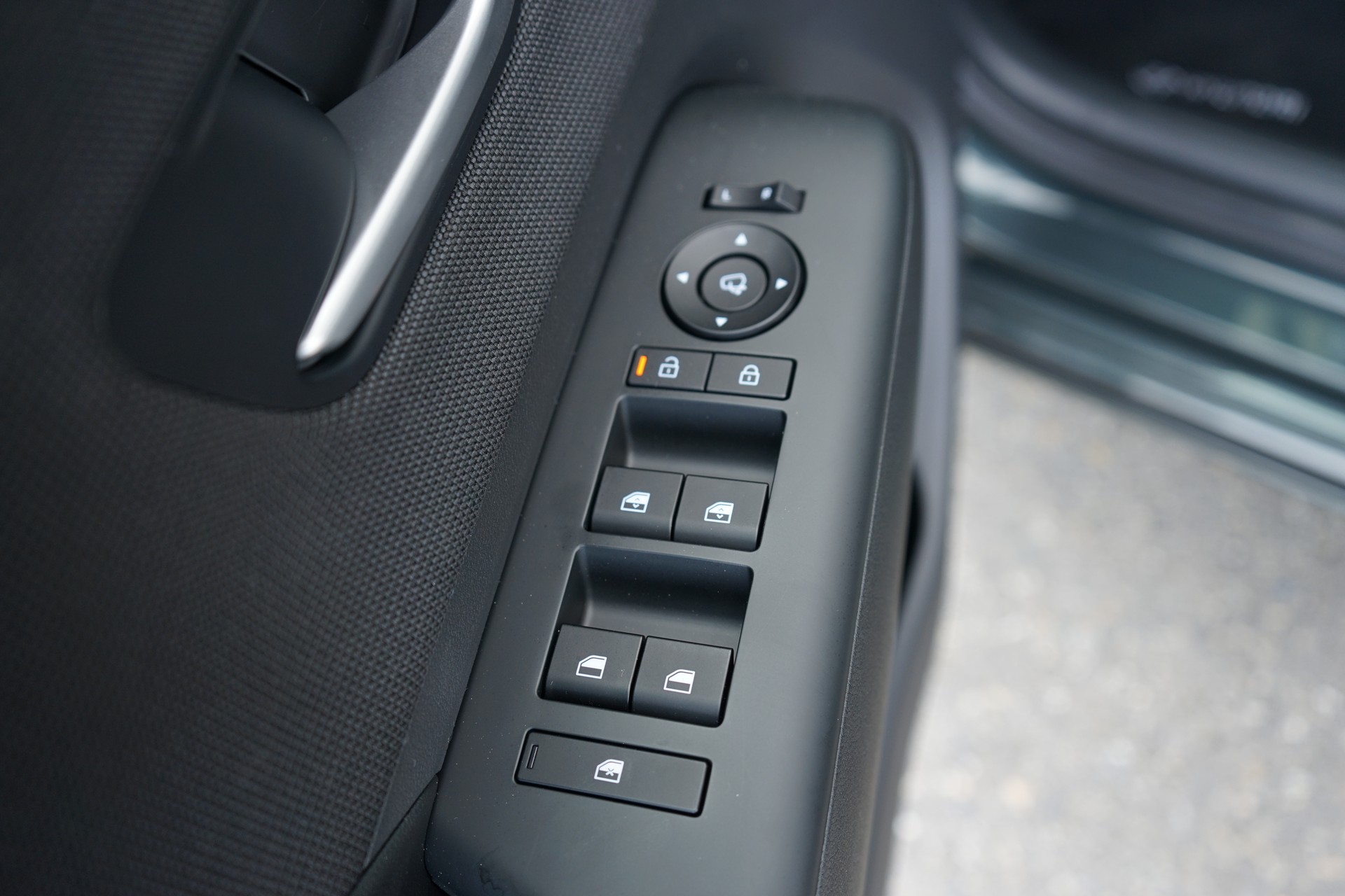 HYUNDAI Kona EV 65.4 kWh Vertex-image-10