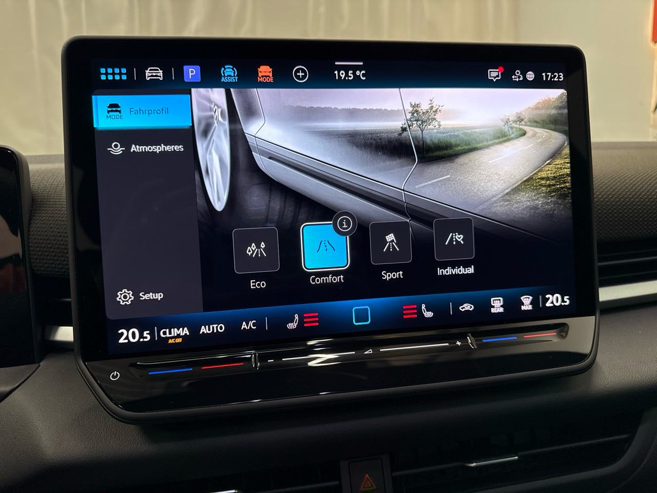 VW T-Roc 1.5 eTSI R-Line Black Style-image-9