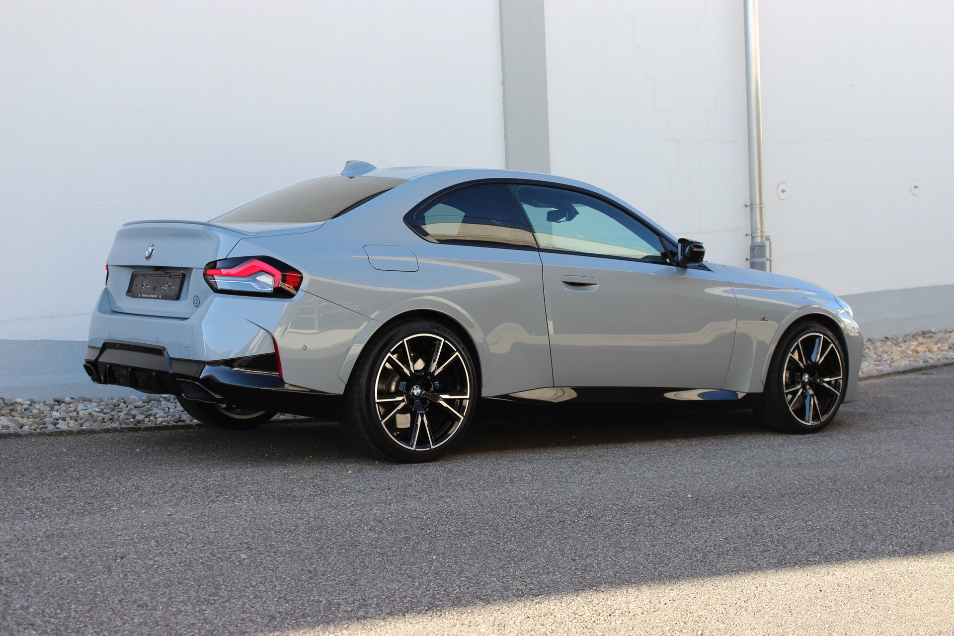 BMW M240i xDrive *BROOKLYN GRAU METALLIC*-showroom-element-2
