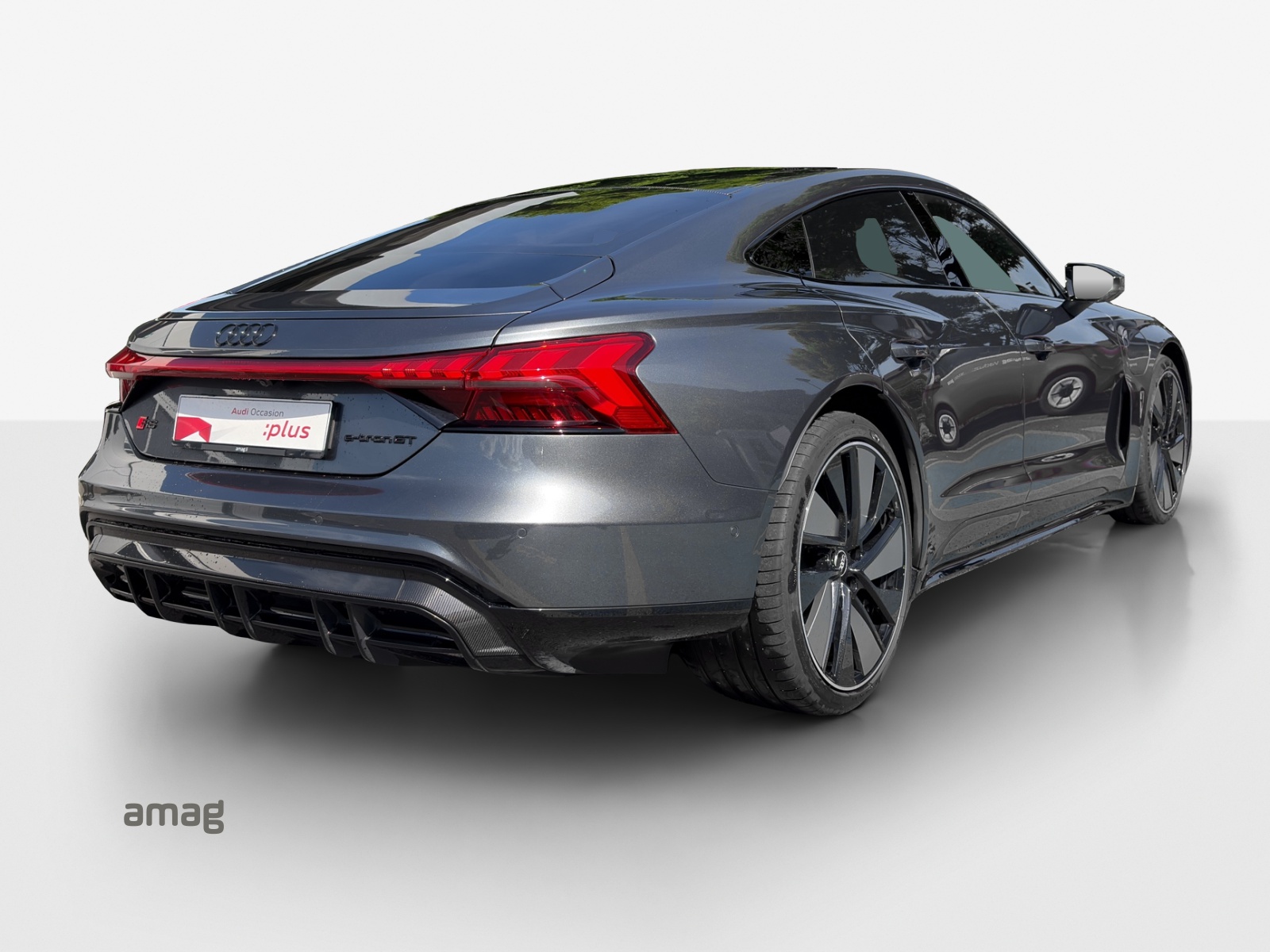 AUDI RS e-tron GT quattro-image-4