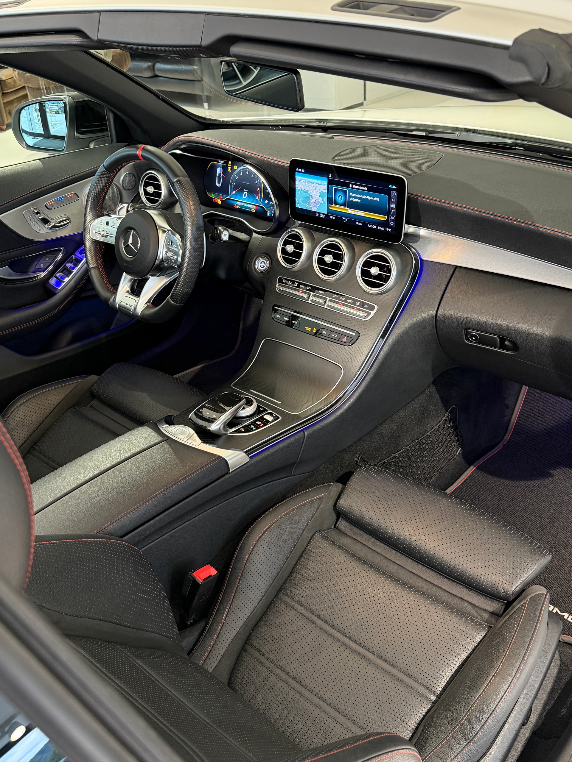 MERCEDES-BENZ C 43 Cabriolet AMG 4Matic 9G-Tronic-image-11