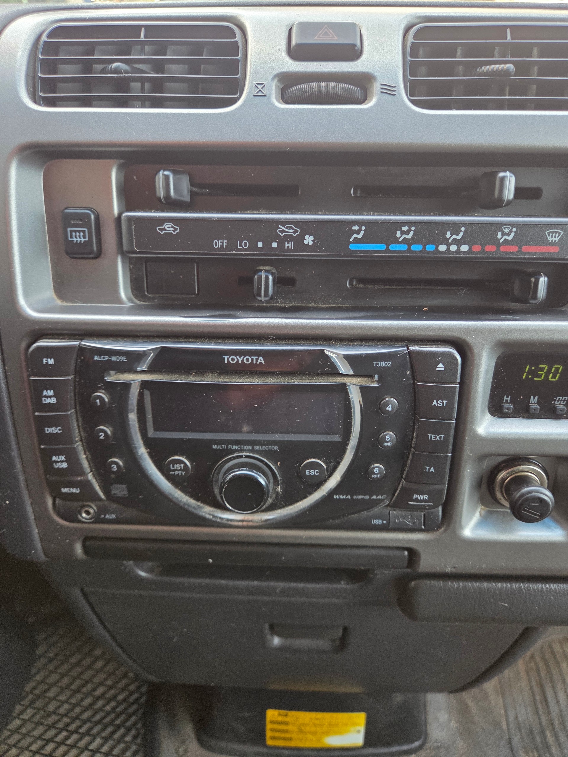 TOYOTA 4x4 lang-image-10