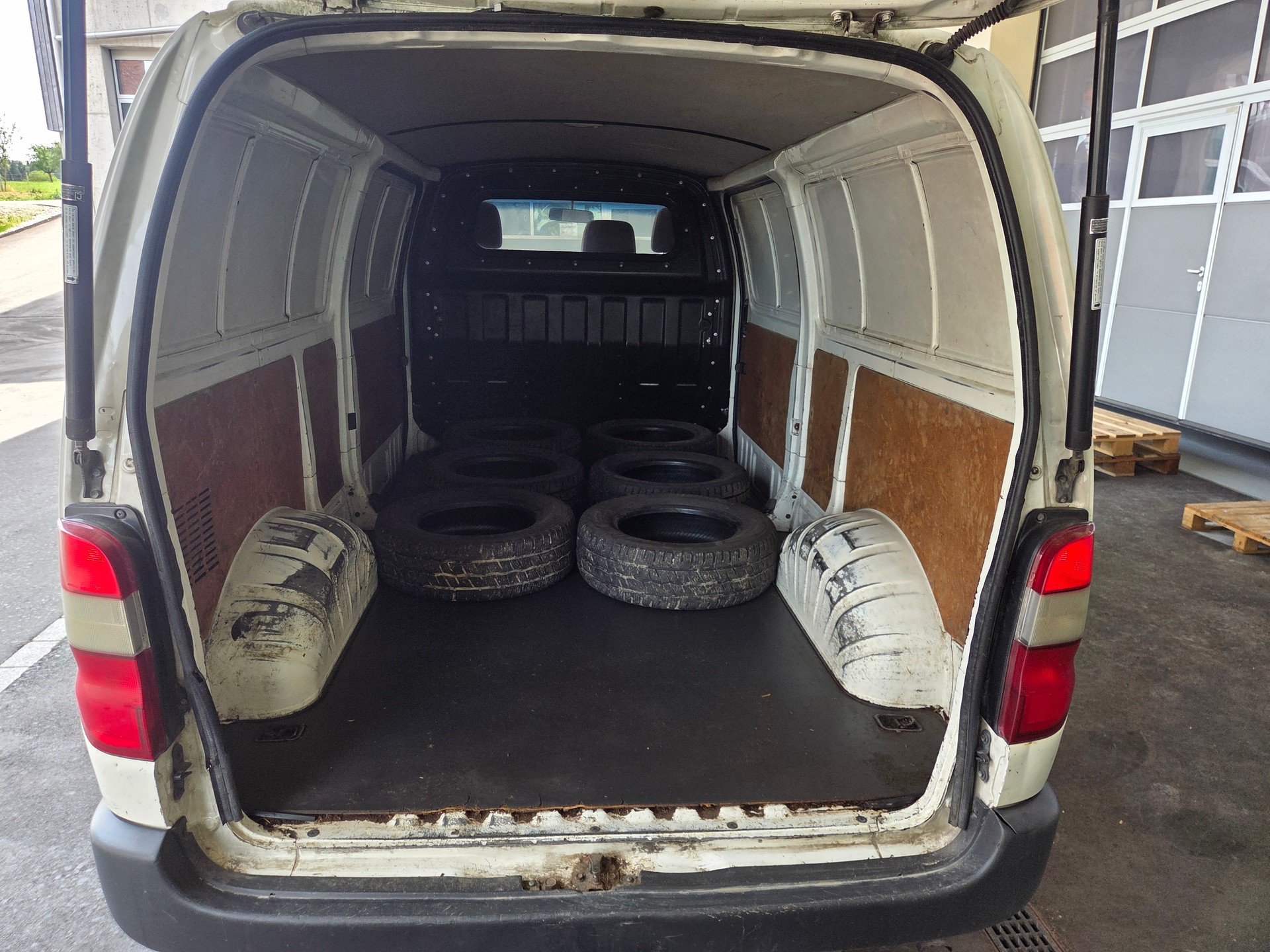 TOYOTA 4x4 lang-image-6