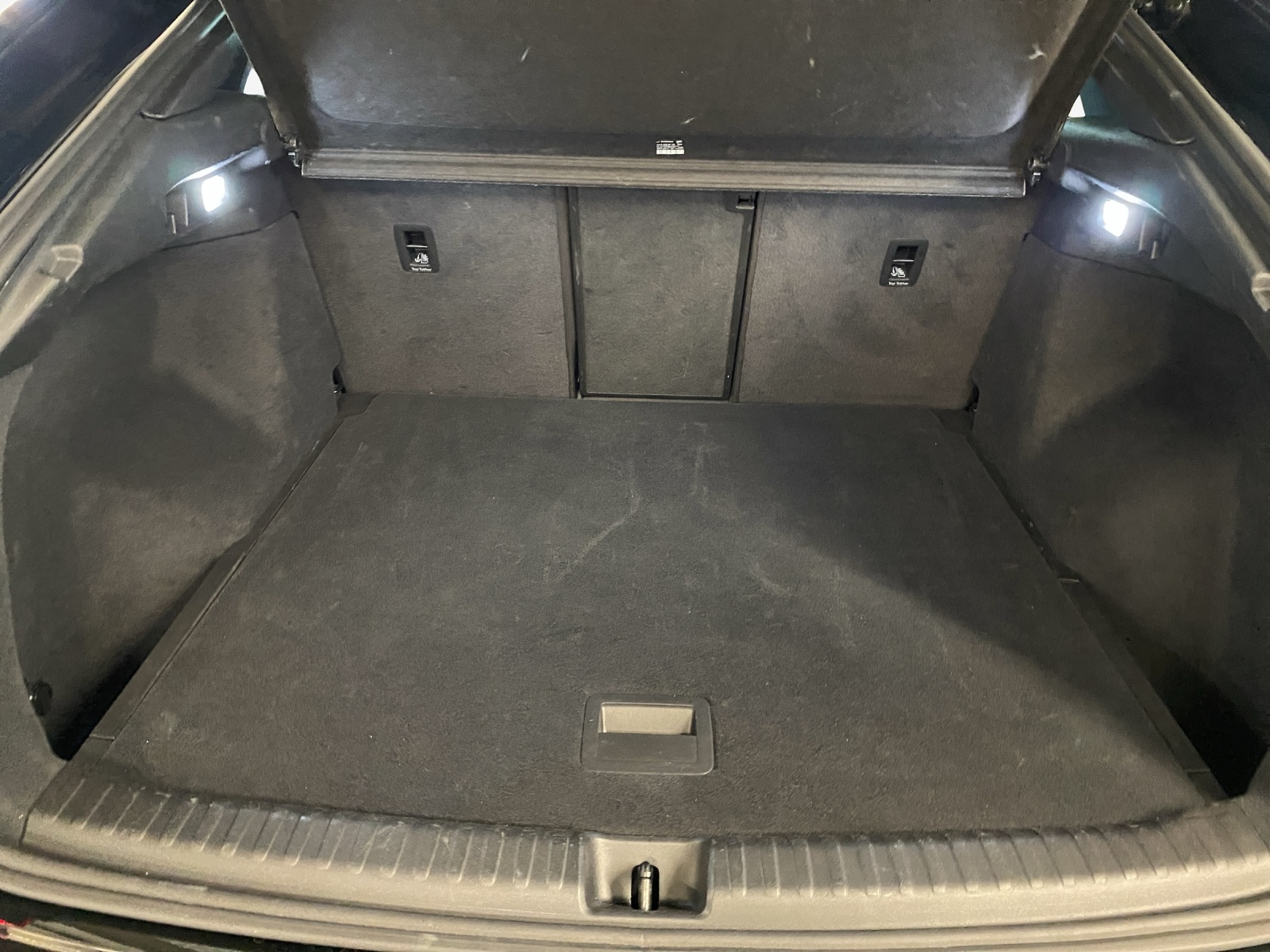 AUDI Q4 SB 45 e-tron quattro-image-13