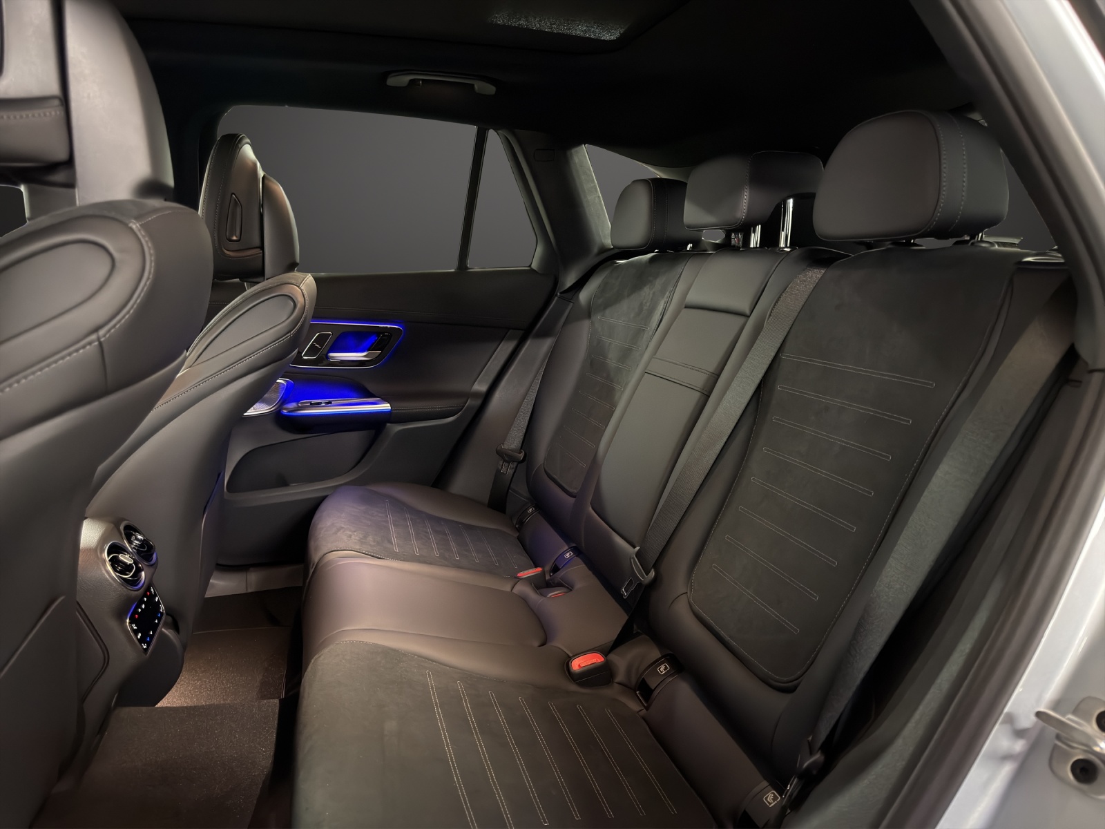 MERCEDES-BENZ GLC 200 4Matic 9G-Tronic-image-14