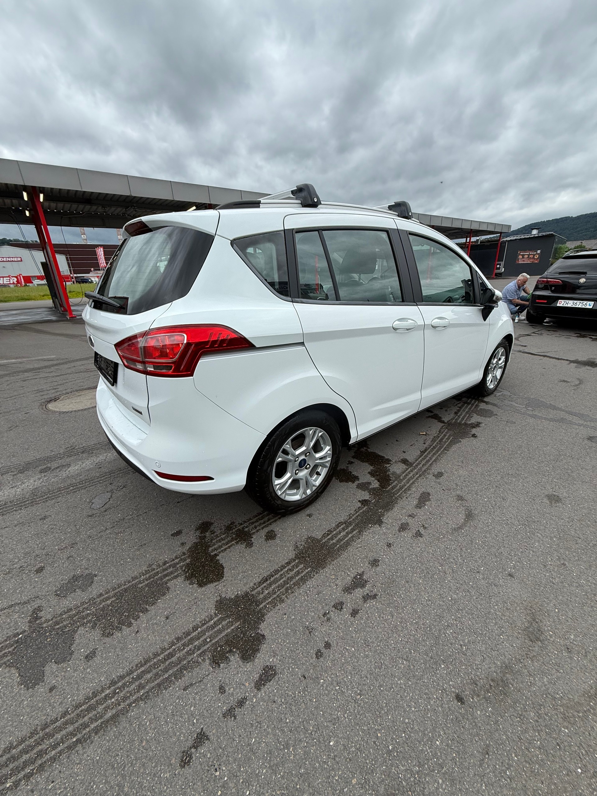 FORD B-Max 1.0 SCTi Trend-image-11