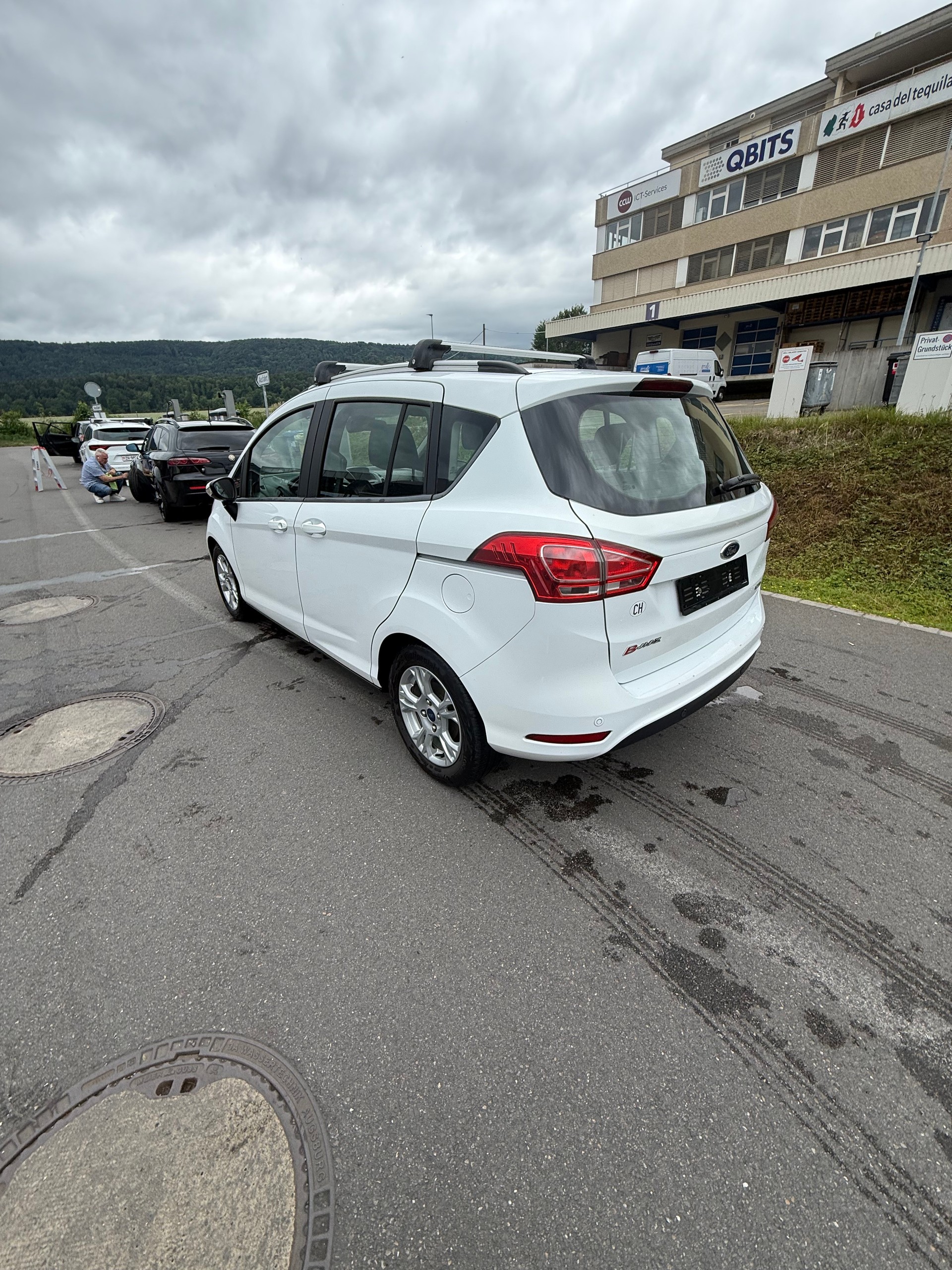 FORD B-Max 1.0 SCTi Trend-image-12