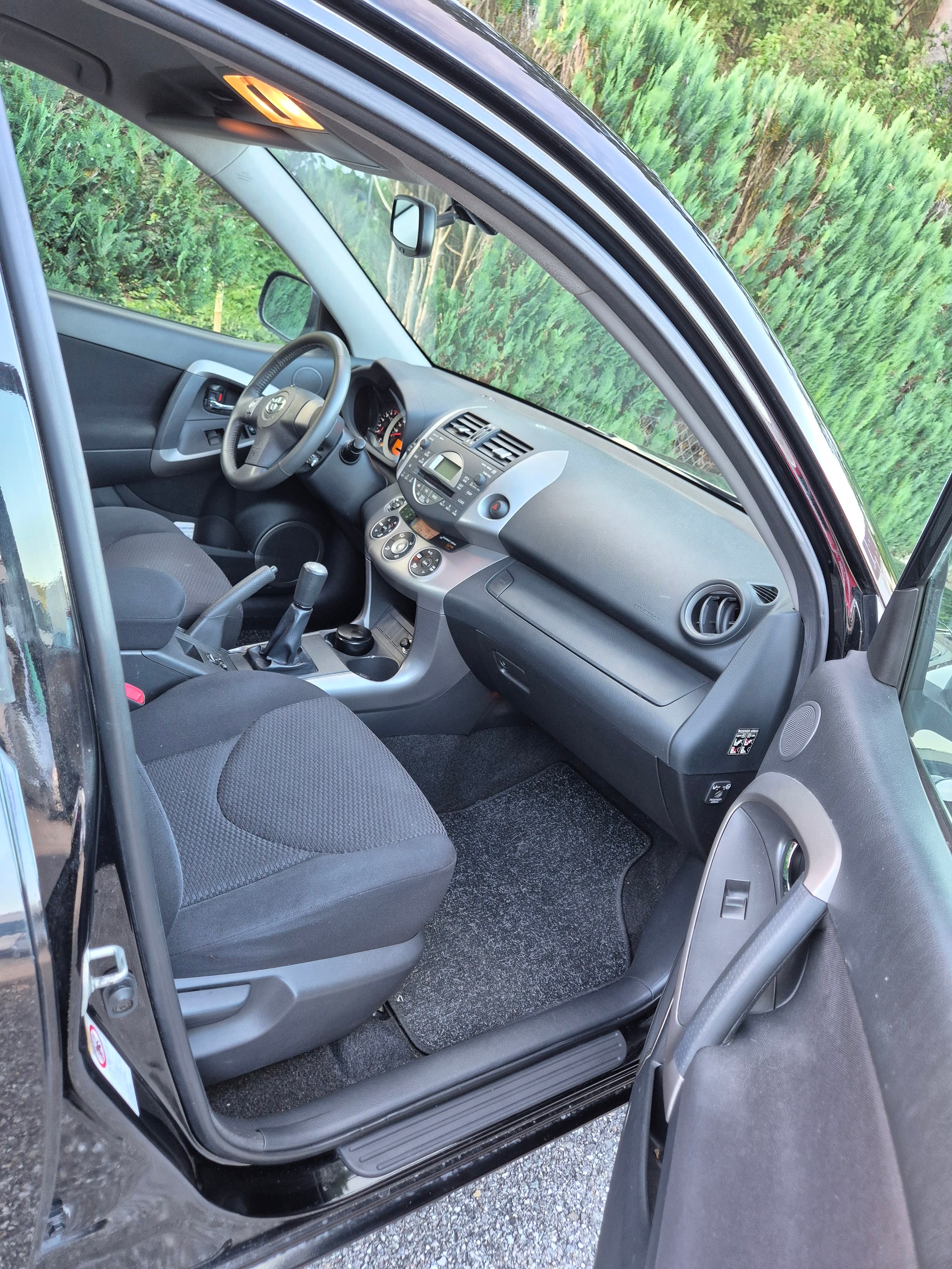 TOYOTA RAV-4 2.0 16V Linea Luna-image-12
