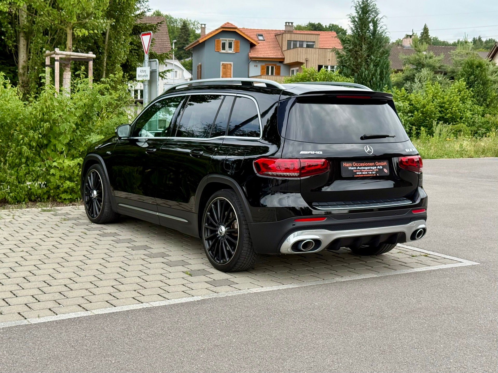 MERCEDES-BENZ GLB 35 AMG 4Matic 8G-Tronic-image-1