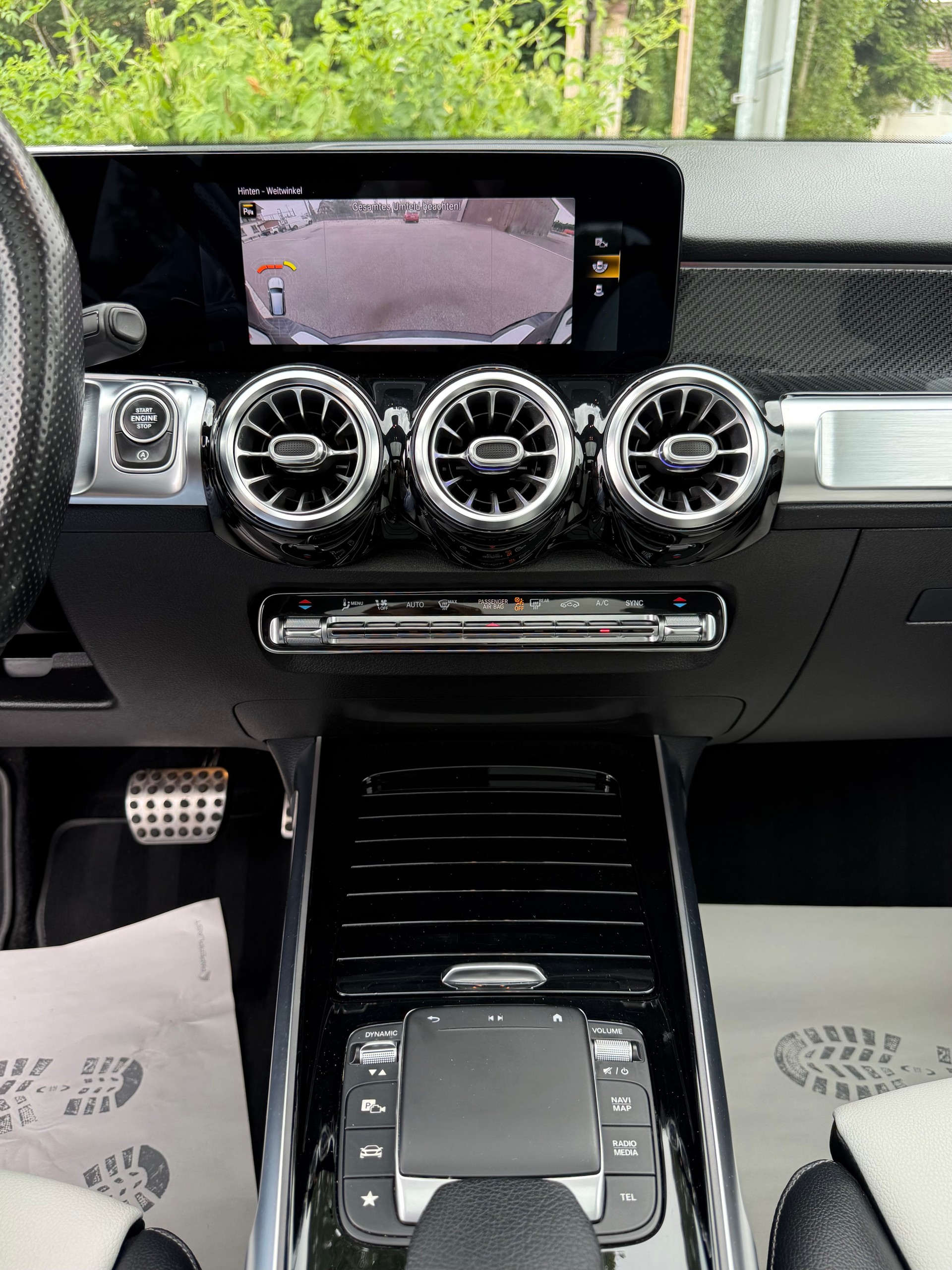 MERCEDES-BENZ GLB 35 AMG 4Matic 8G-Tronic-image-6