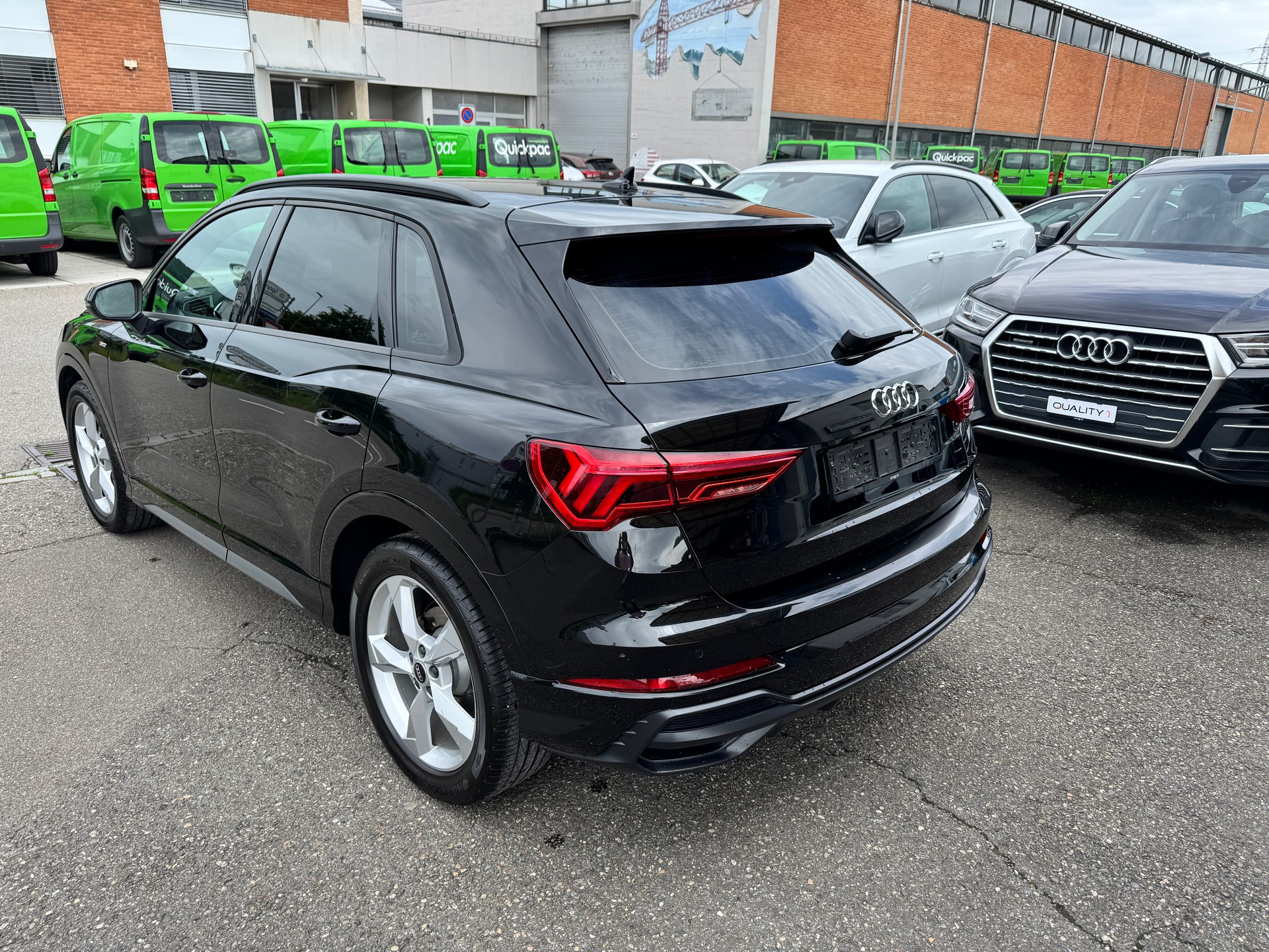 AUDI Q3 35 TFSI S line Attraction S-tronic-image-2