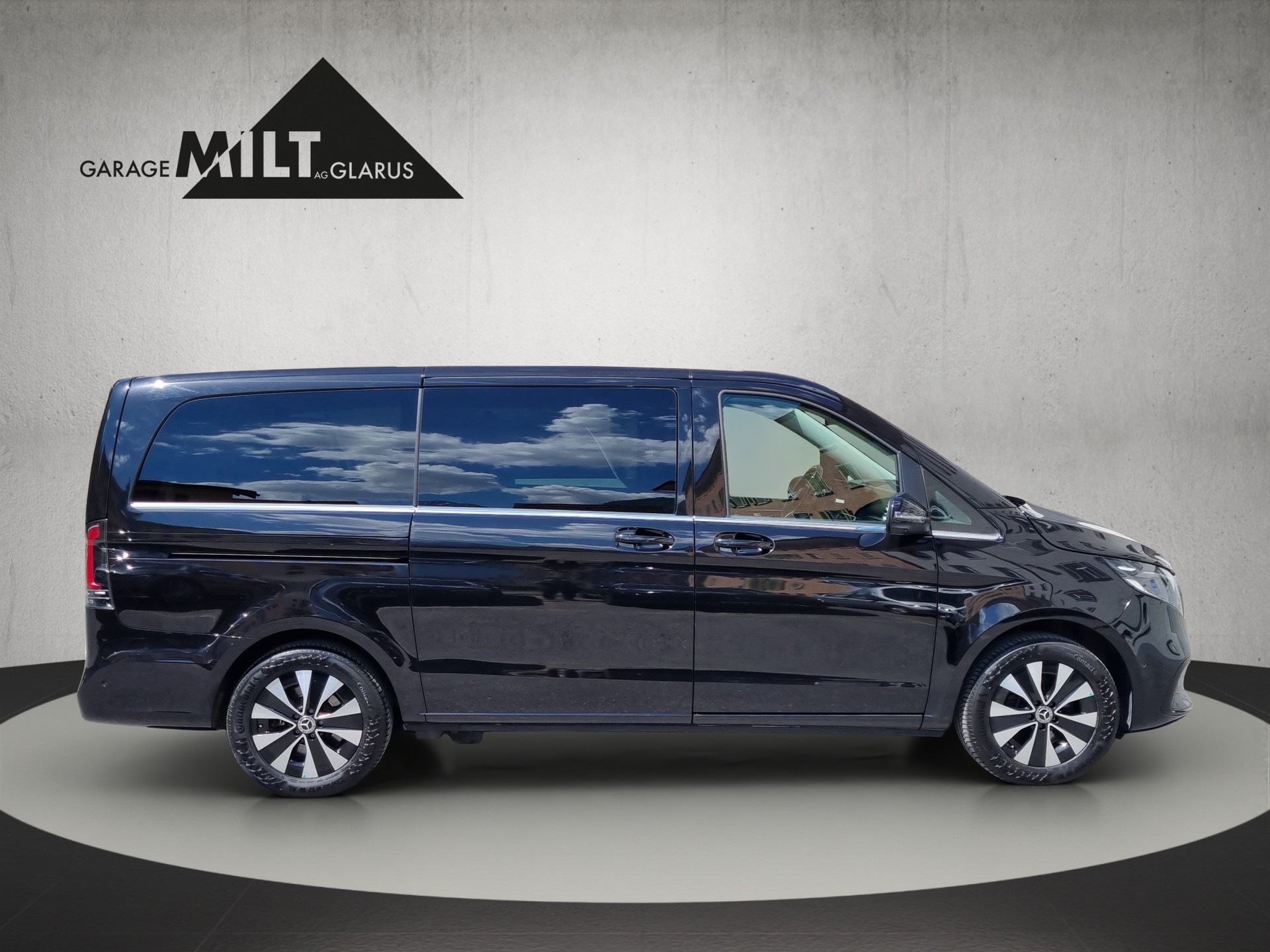 MERCEDES-BENZ V 250 d Avantgarde lang 4matic Van-image-6
