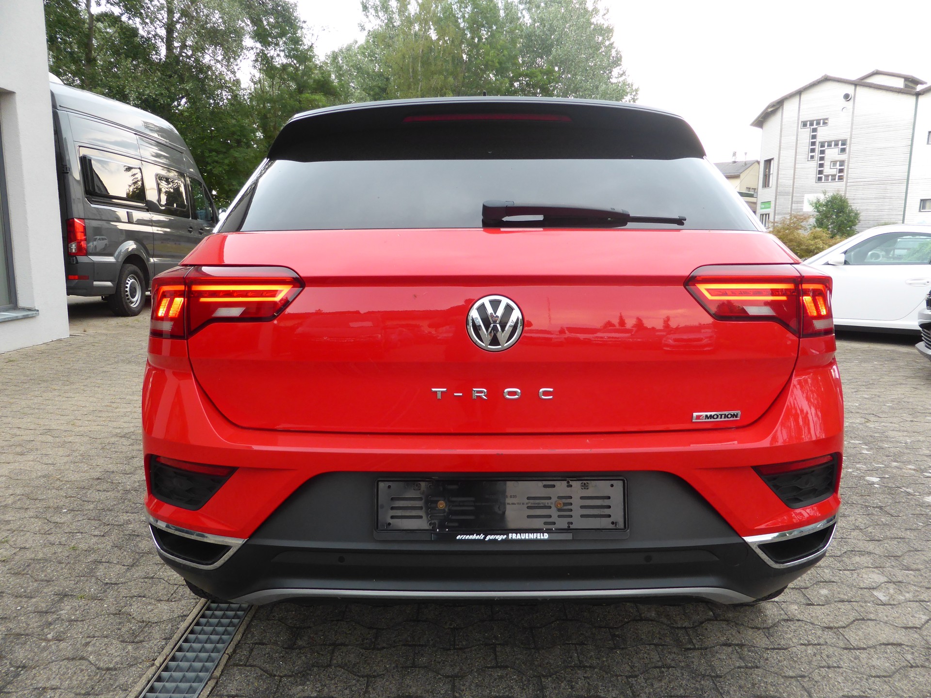 VW T-Roc 2.0 TSI Advance DSG 4Motion-image-8