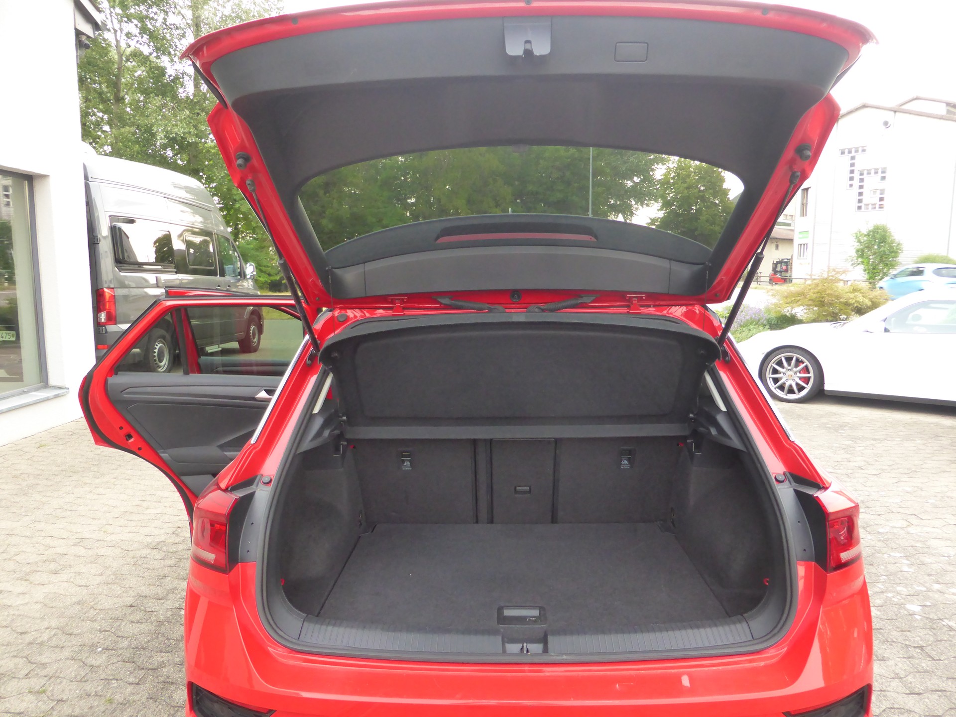 VW T-Roc 2.0 TSI Advance DSG 4Motion-image-13