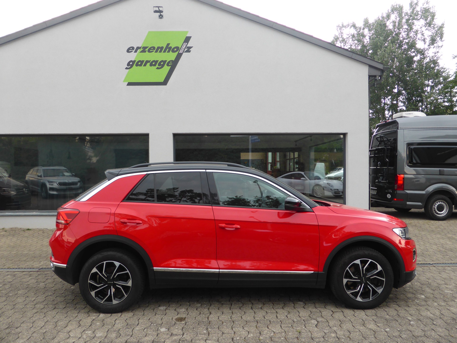VW T-Roc 2.0 TSI Advance DSG 4Motion-image-4
