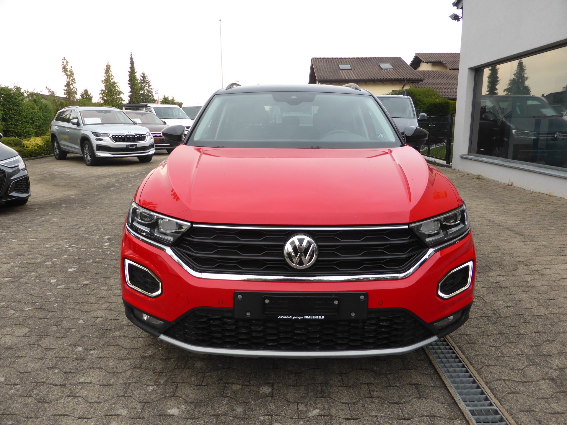 VW T-Roc 2.0 TSI Advance DSG 4Motion-image-1