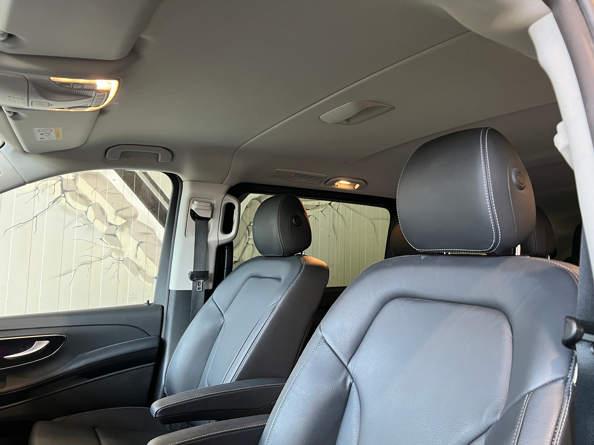 MERCEDES-BENZ V 250 d lang 4Matic 9G-Tronic-image-13