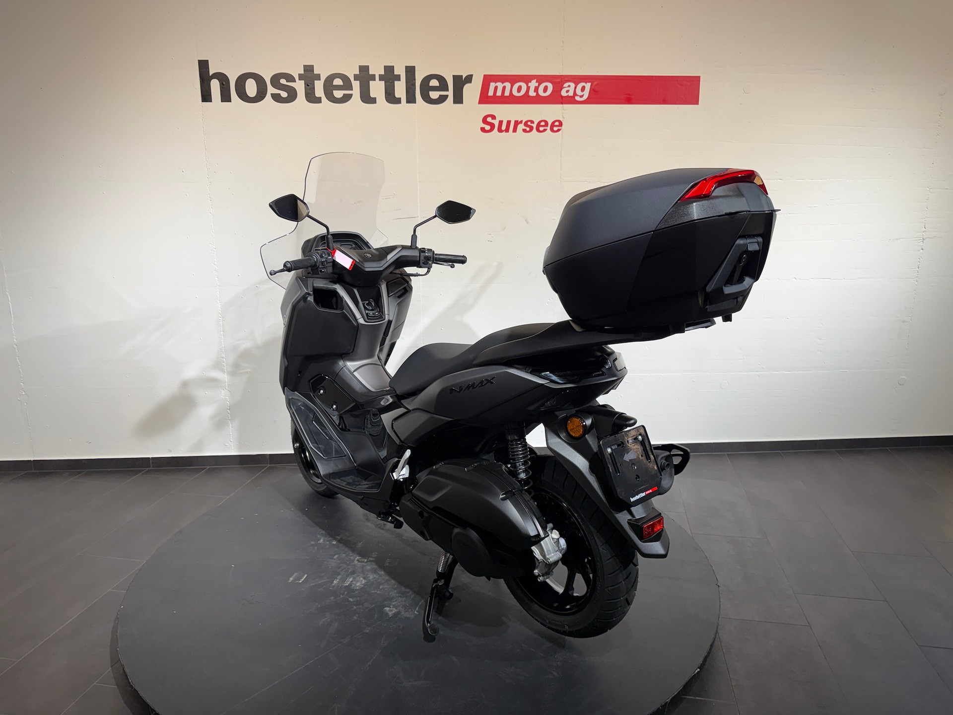 YAMAHA NMAX 125-showroom-element-3
