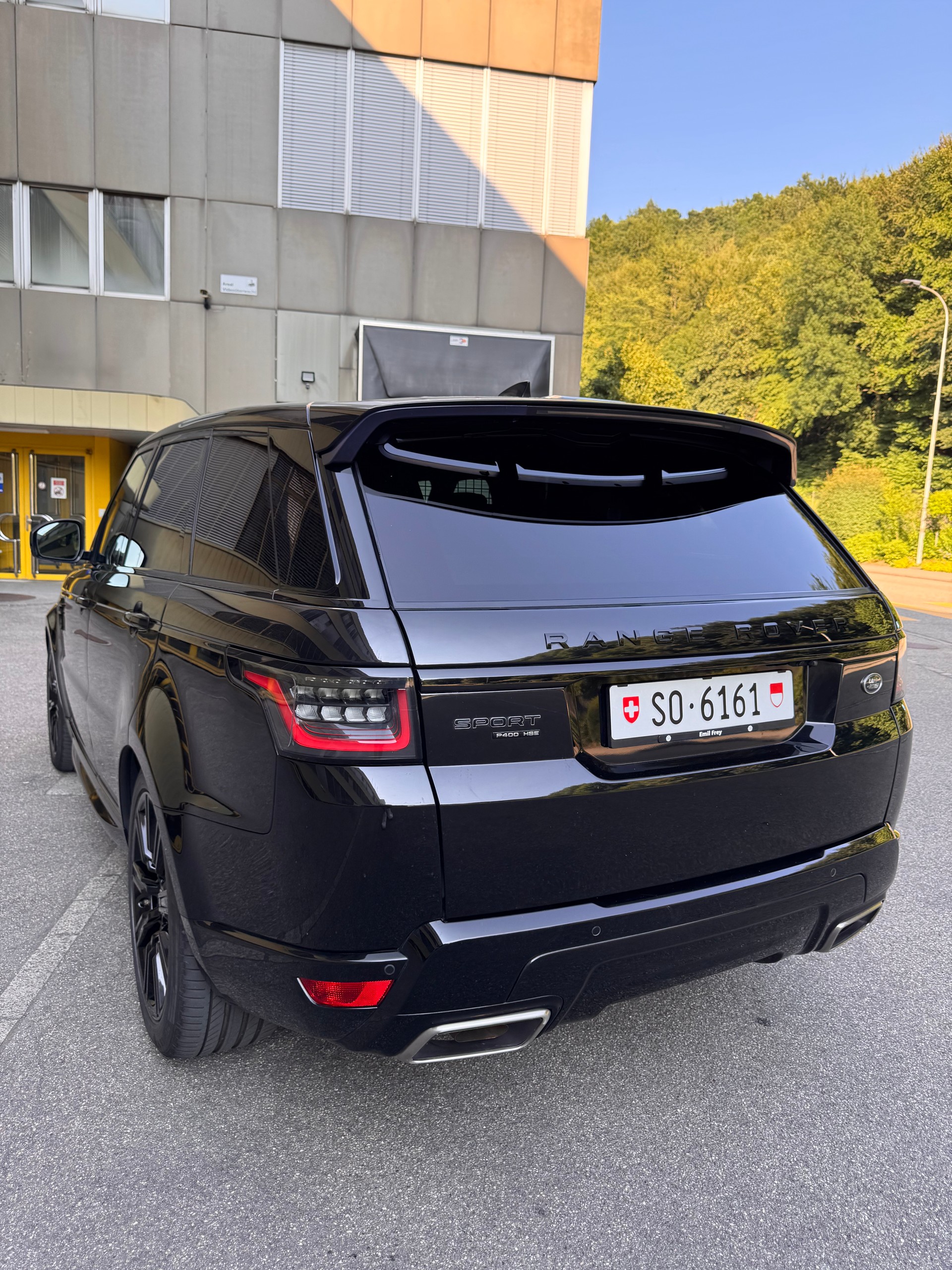 LAND ROVER 3.0 I6 HST P400-image-1