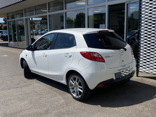 MAZDA 2 1.3i 16V Red-image-1