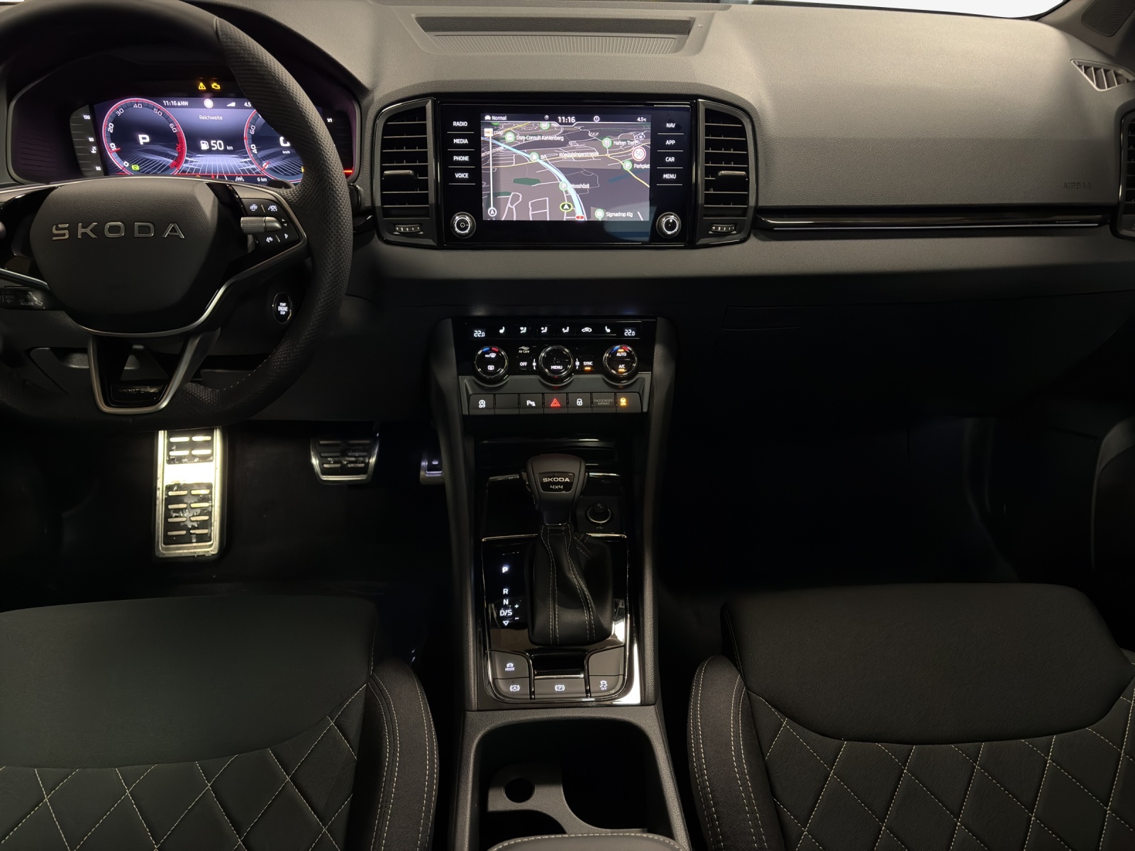 SKODA Karoq 2.0 TSI SportLine 4x4 DSG-image-10