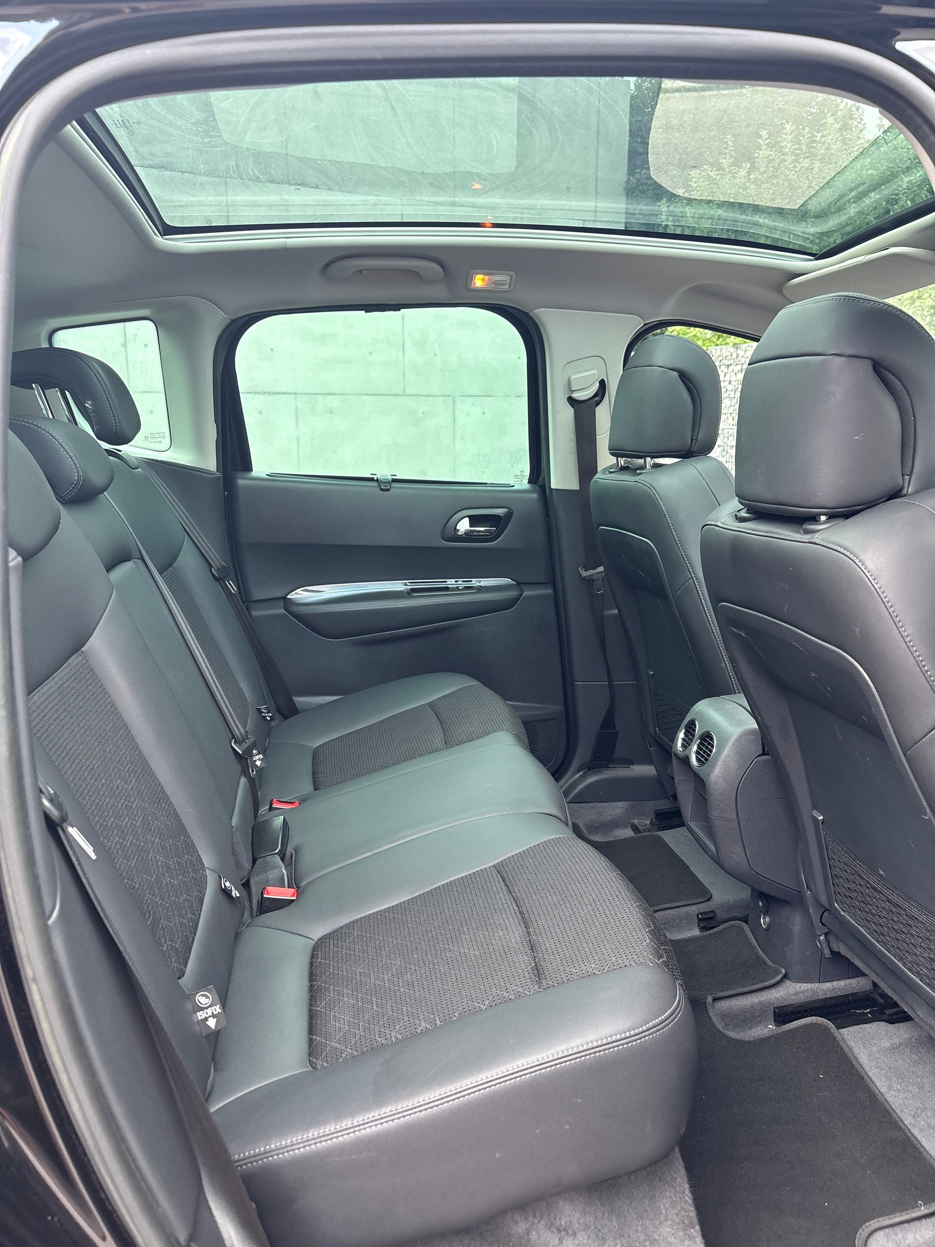 PEUGEOT 1.6 THP 155 AC Swiss Edition-image-6