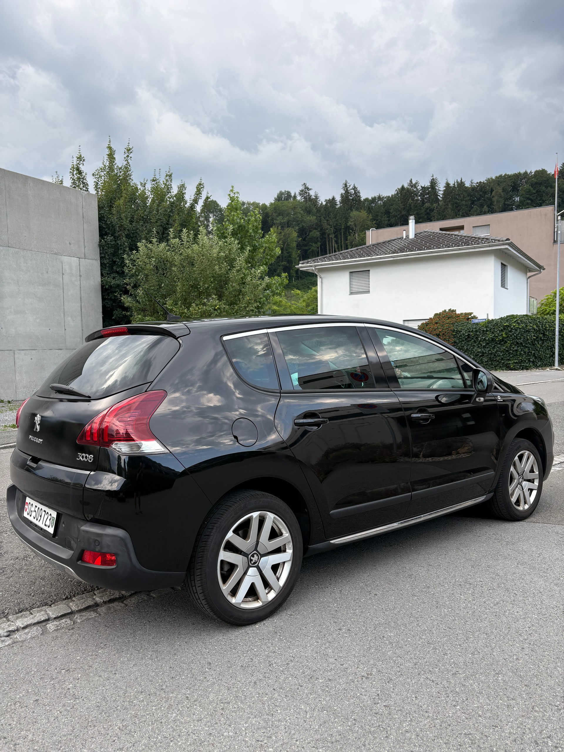 PEUGEOT 1.6 THP 155 AC Swiss Edition-image-3