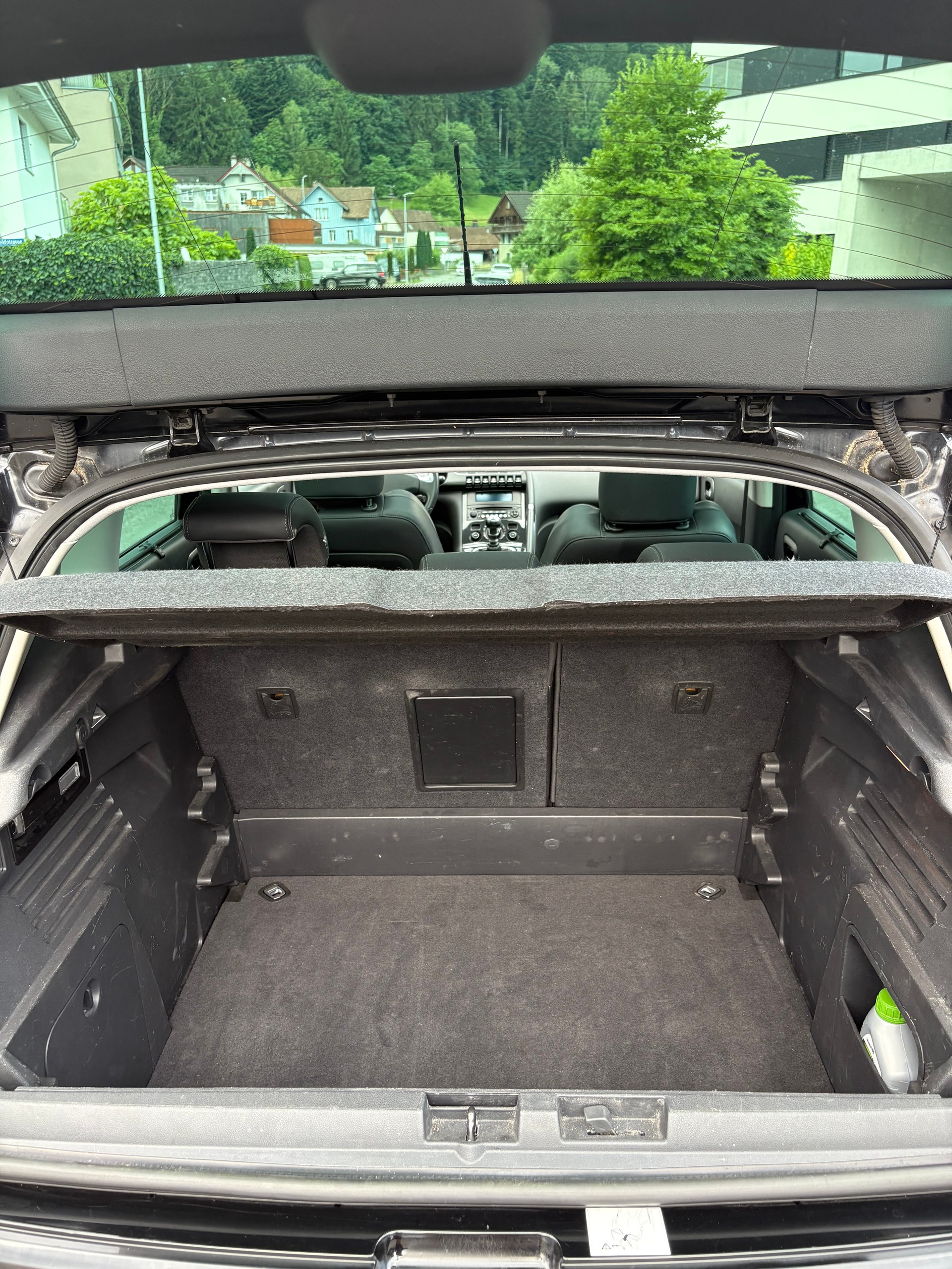 PEUGEOT 1.6 THP 155 AC Swiss Edition-image-8