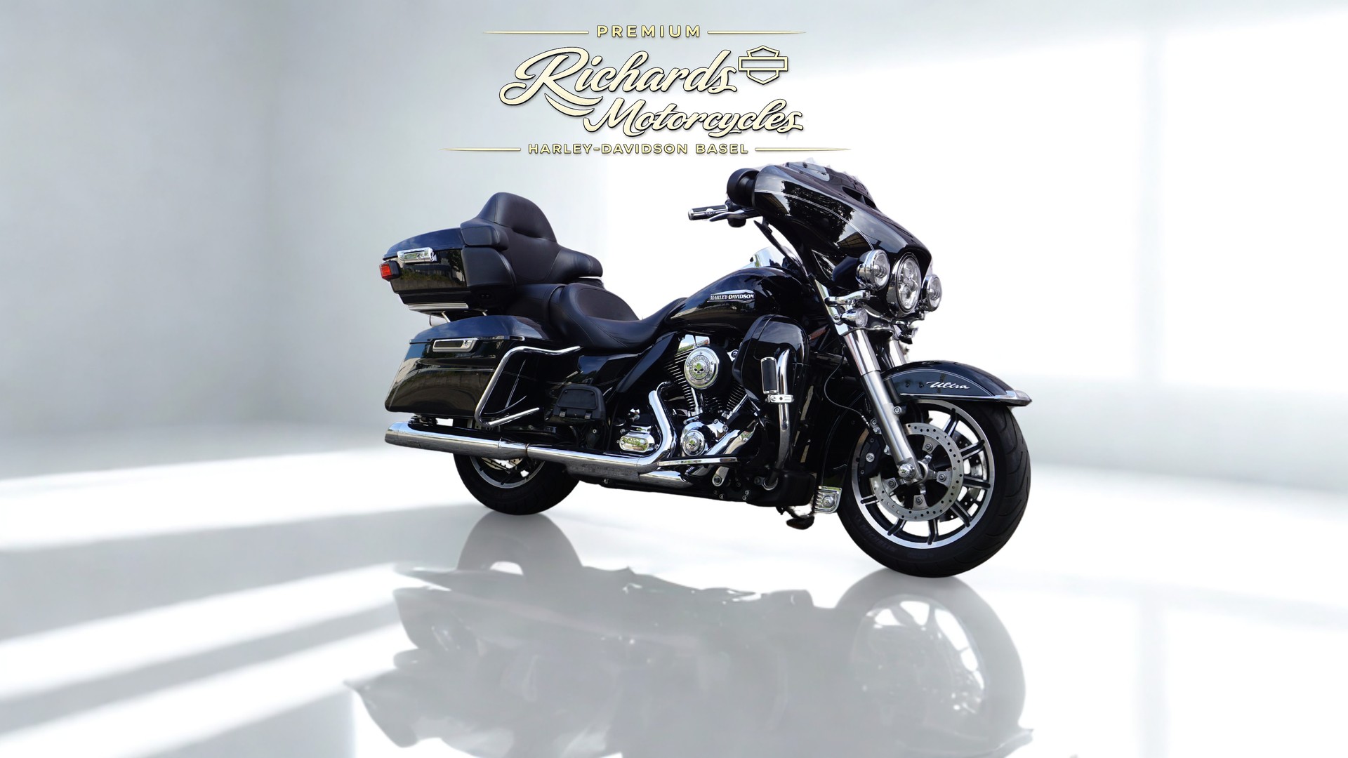 HARLEY-DAVIDSON FLHTCU Electra Glide Ultra Classic ABS-showroom-element-1