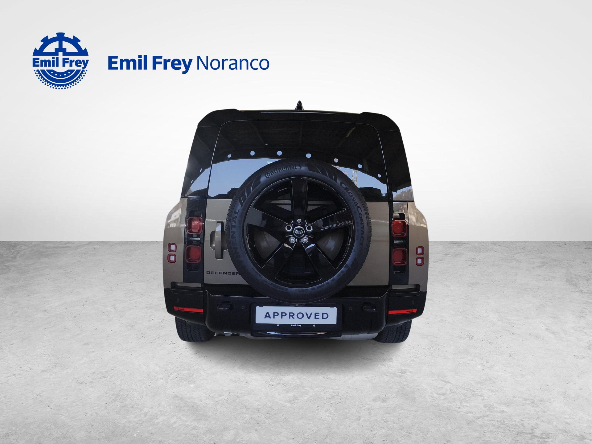 LAND ROVER Defender 130 3.0 D I6 300 X-Dynamic HSE - Sevizi e pneumatici invernali inclusi-image-3