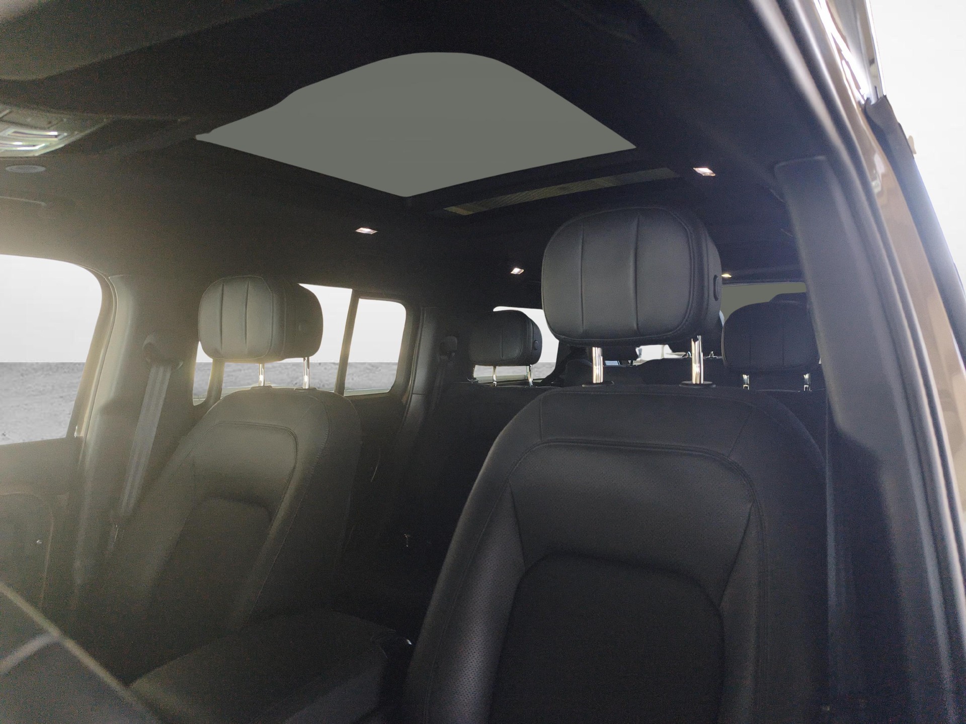 LAND ROVER Defender 130 3.0 D I6 300 X-Dynamic HSE - Sevizi e pneumatici invernali inclusi-image-10