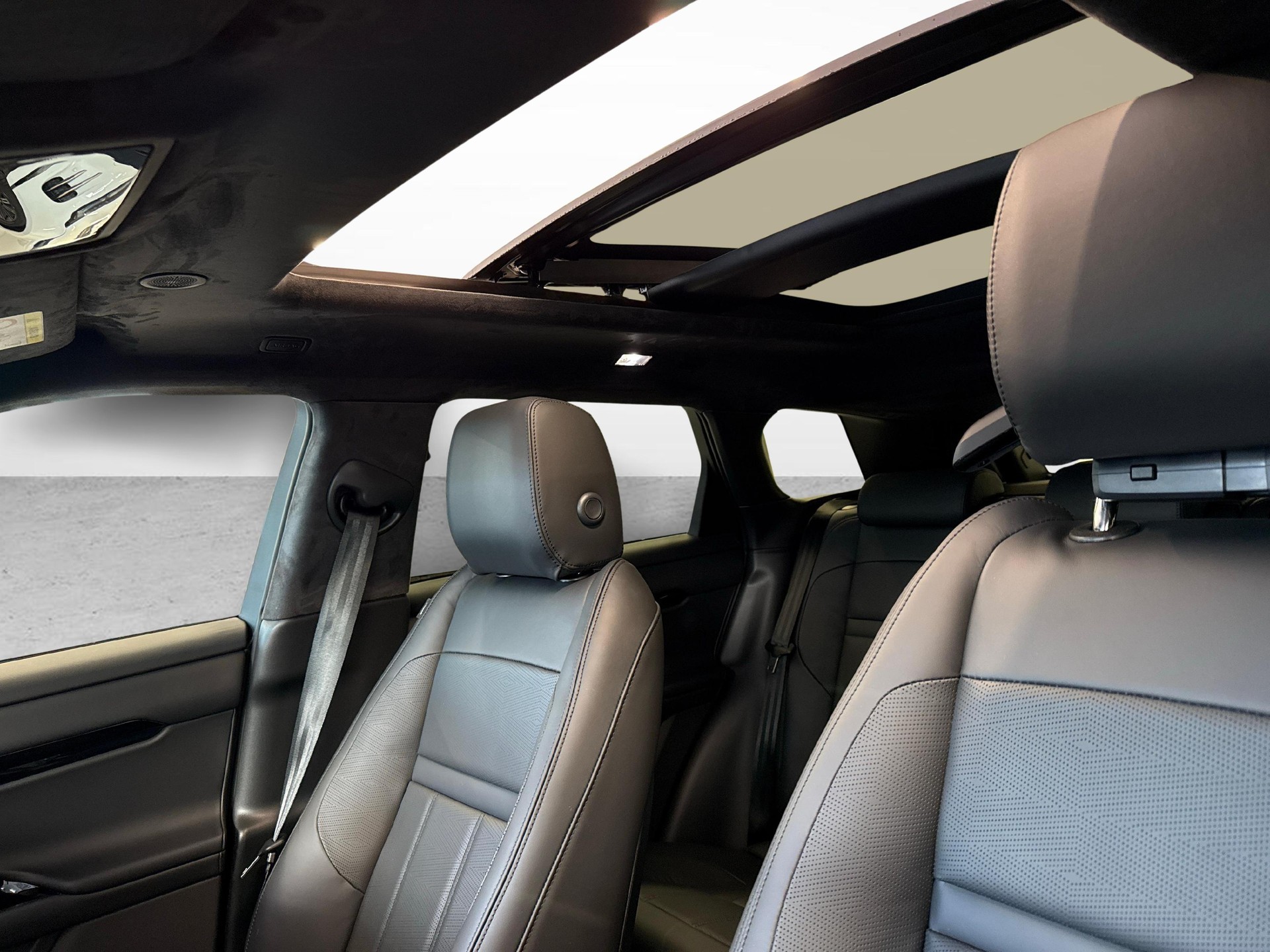 LAND ROVER Range Rover Evoque 1.5 T 270e Autobiography-image-14