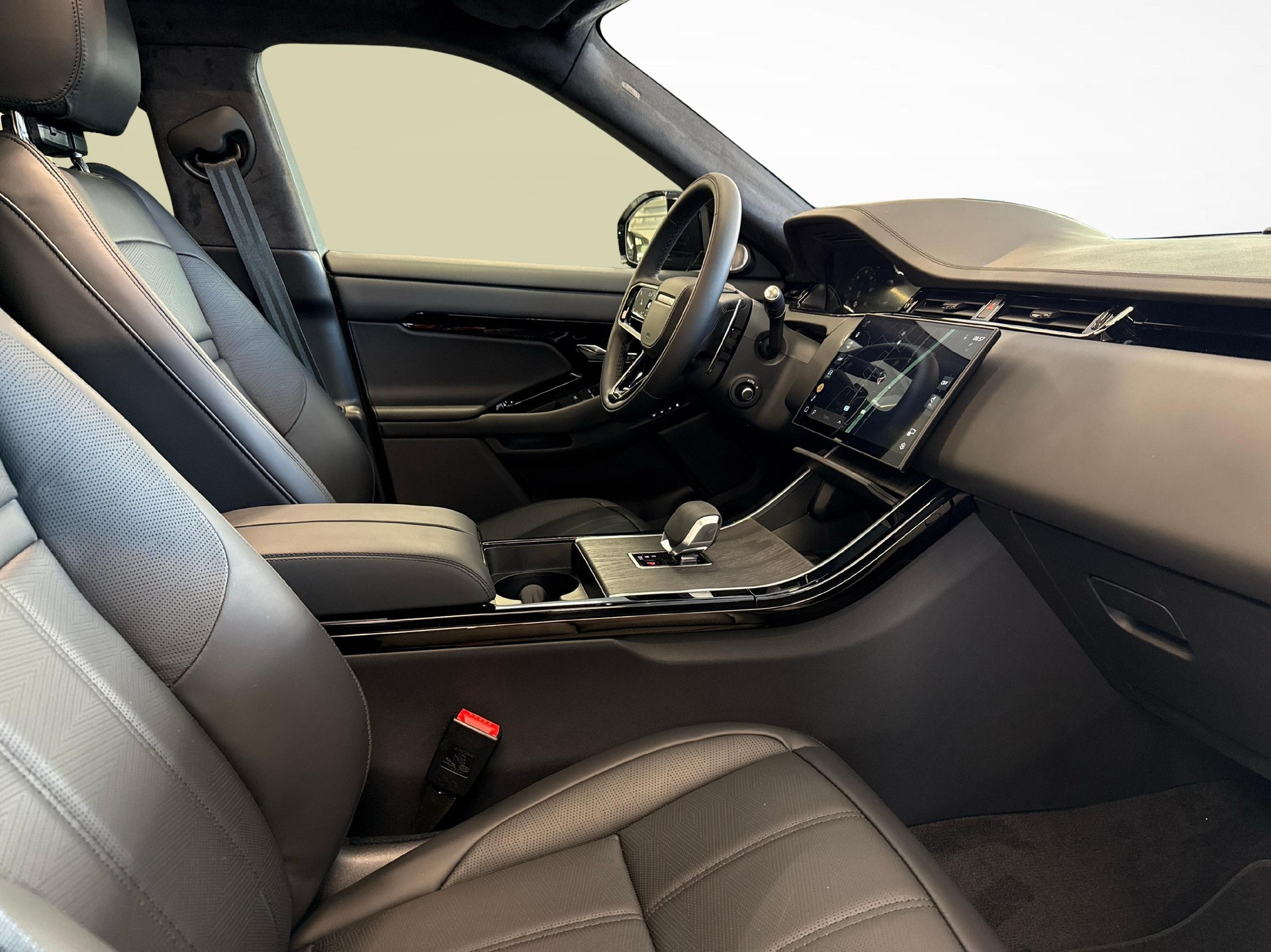 LAND ROVER Range Rover Evoque 1.5 T 270e Autobiography-image-9