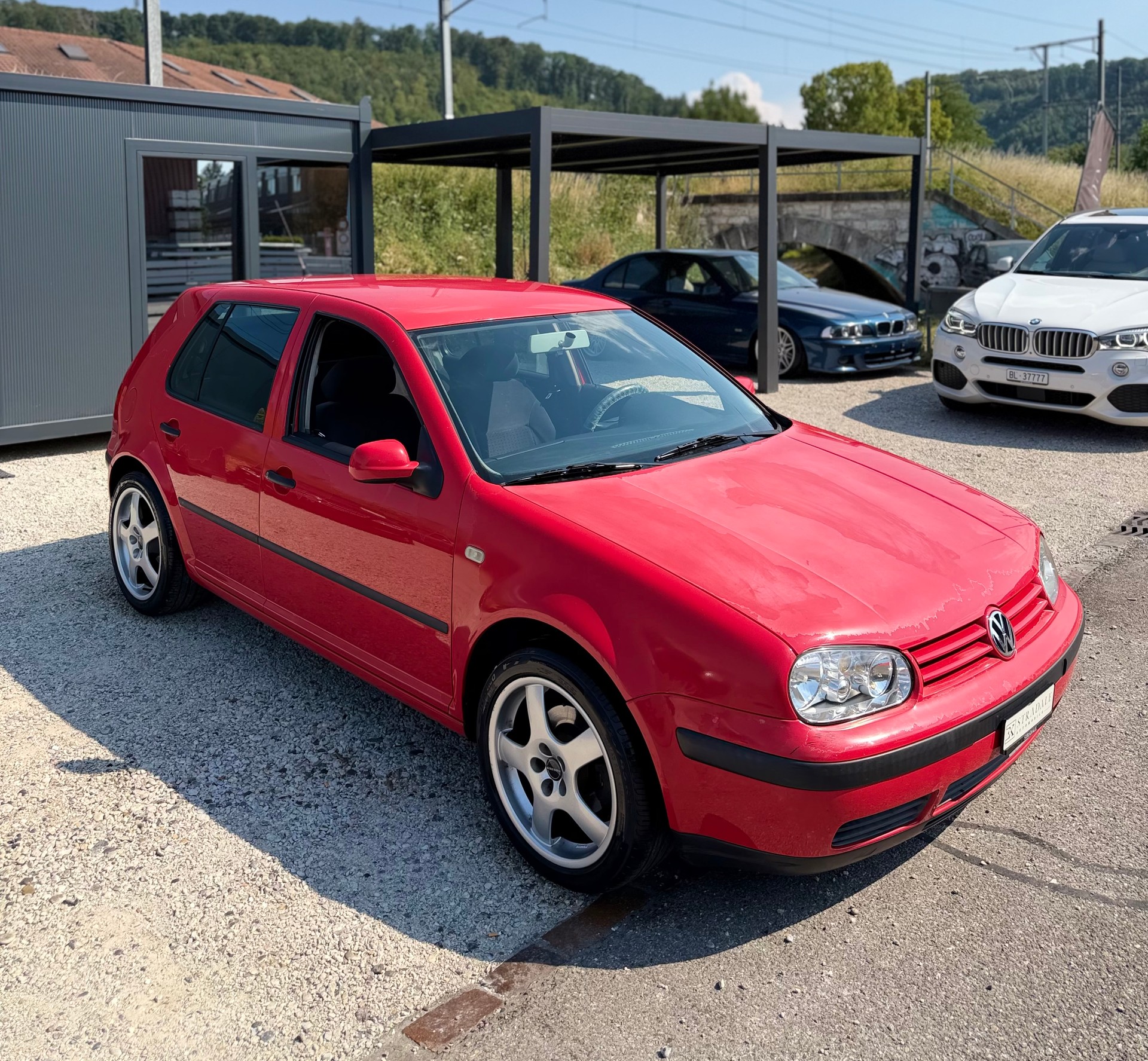 VW Golf 2.0 Comfortline **Automat**-image-3