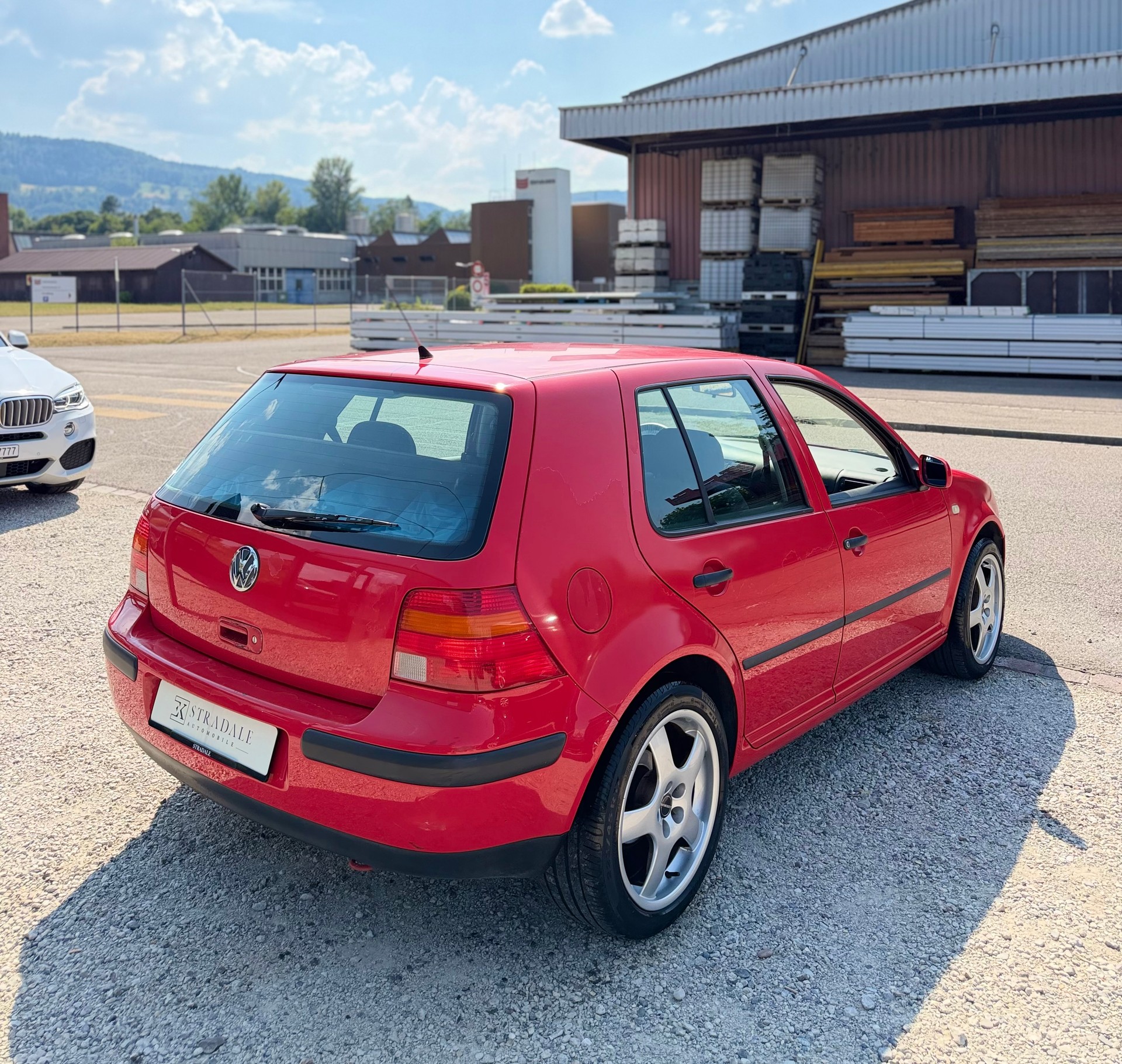 VW Golf 2.0 Comfortline **Automat**-image-5