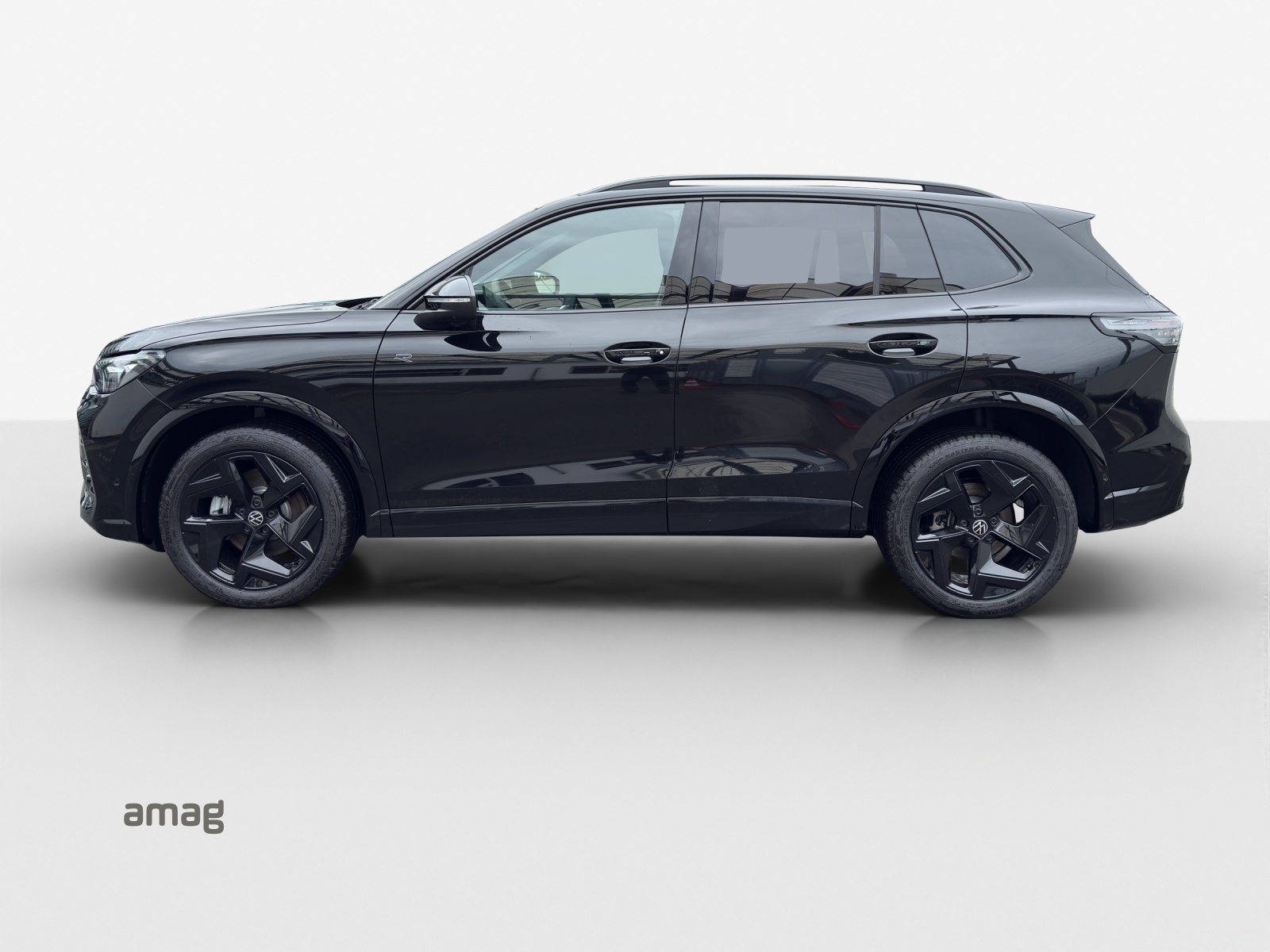 VW Tiguan 2.0 TSI DSG R-Line 4Motion-image-1
