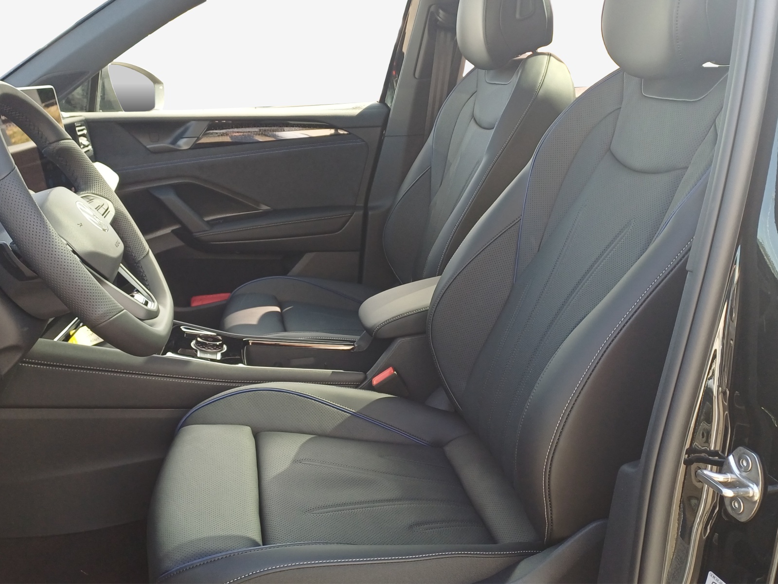 VW Tiguan 2.0 TSI DSG R-Line 4Motion-image-7