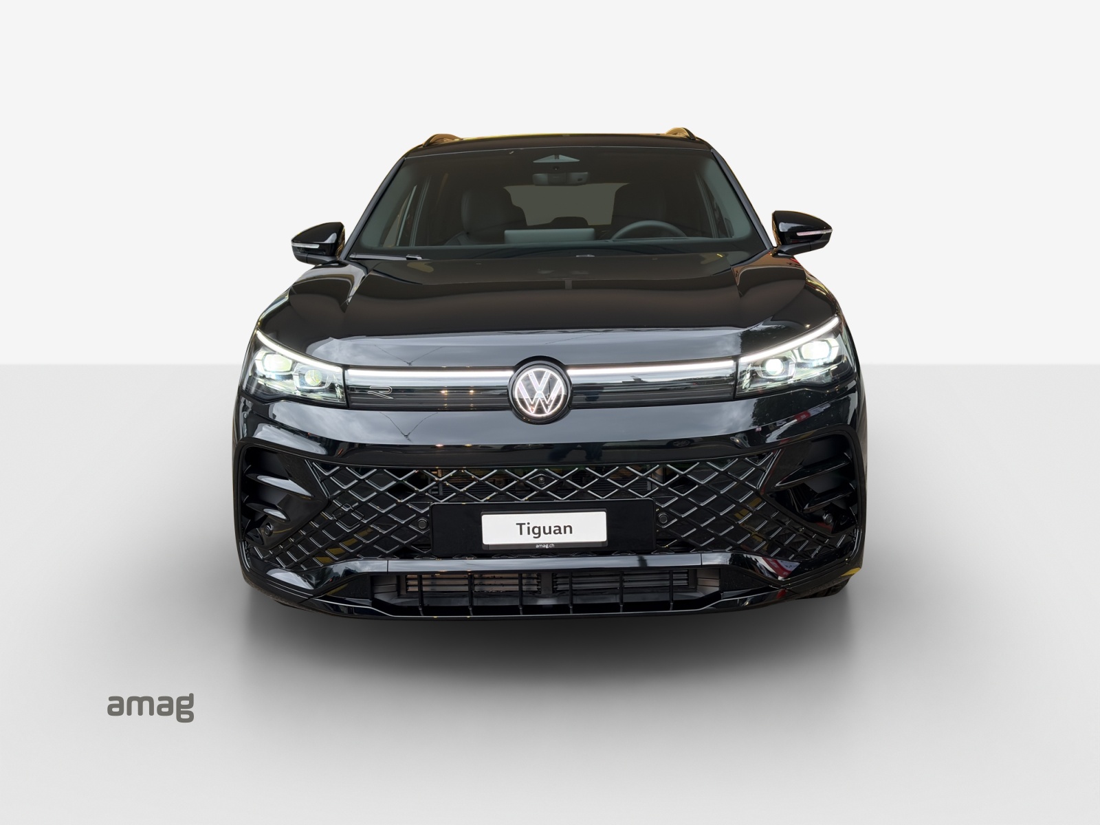 VW Tiguan 2.0 TSI DSG R-Line 4Motion-image-6