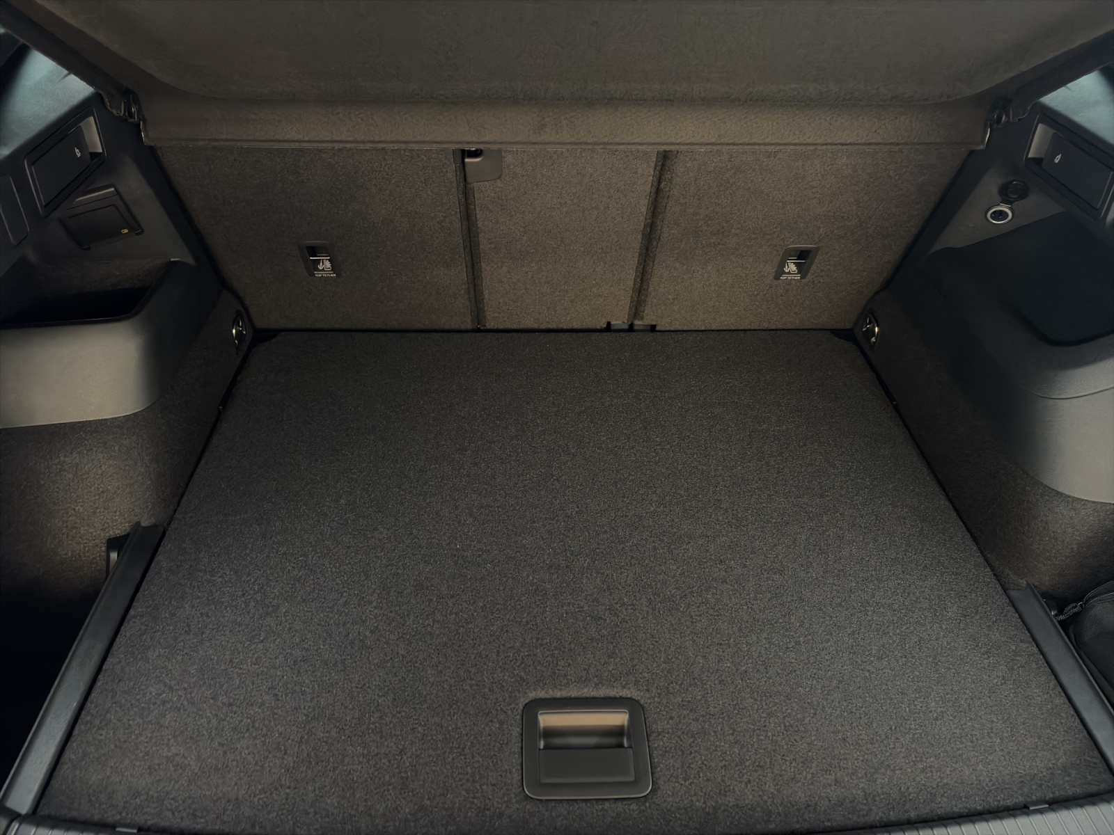 VW Tiguan 2.0 TSI DSG R-Line 4Motion-image-12