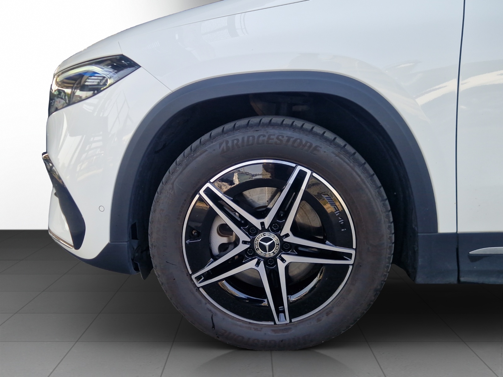 MERCEDES-BENZ EQA 250 AMG Line AMG Line-image-6
