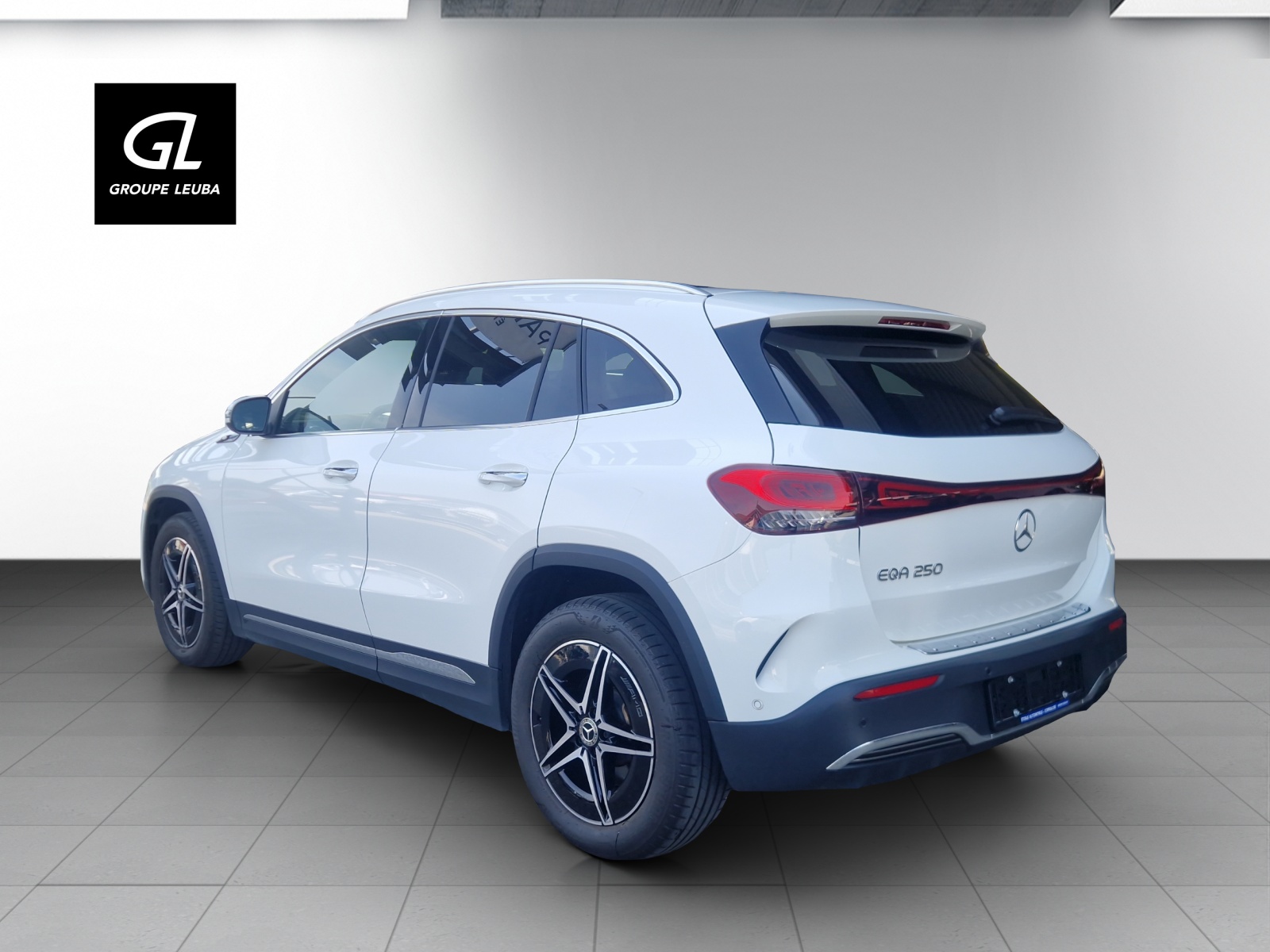 MERCEDES-BENZ EQA 250 AMG Line AMG Line-showroom-element-1