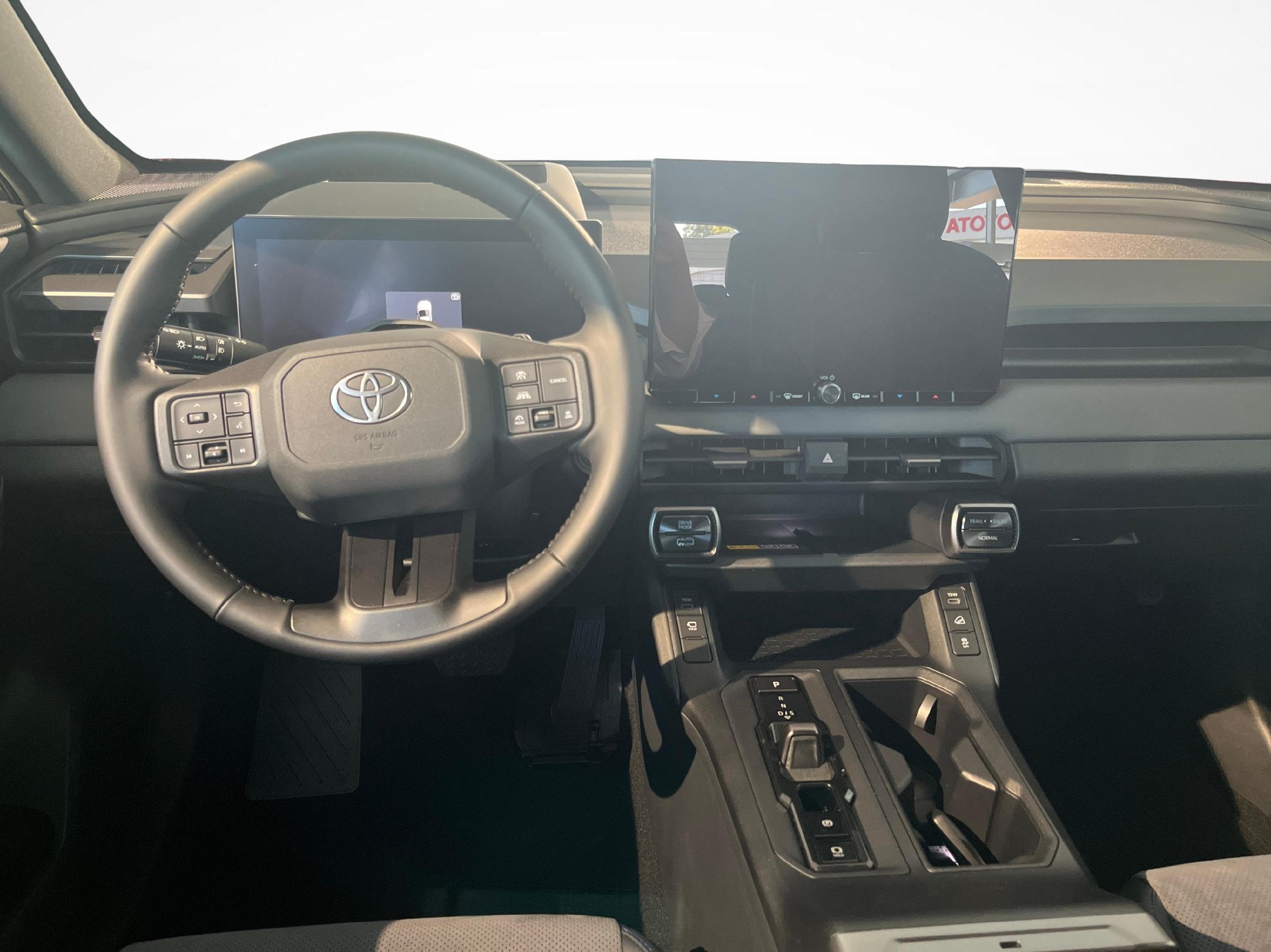 TOYOTA RAV4 2.5 Plug-In-Hybrid Style-image-8