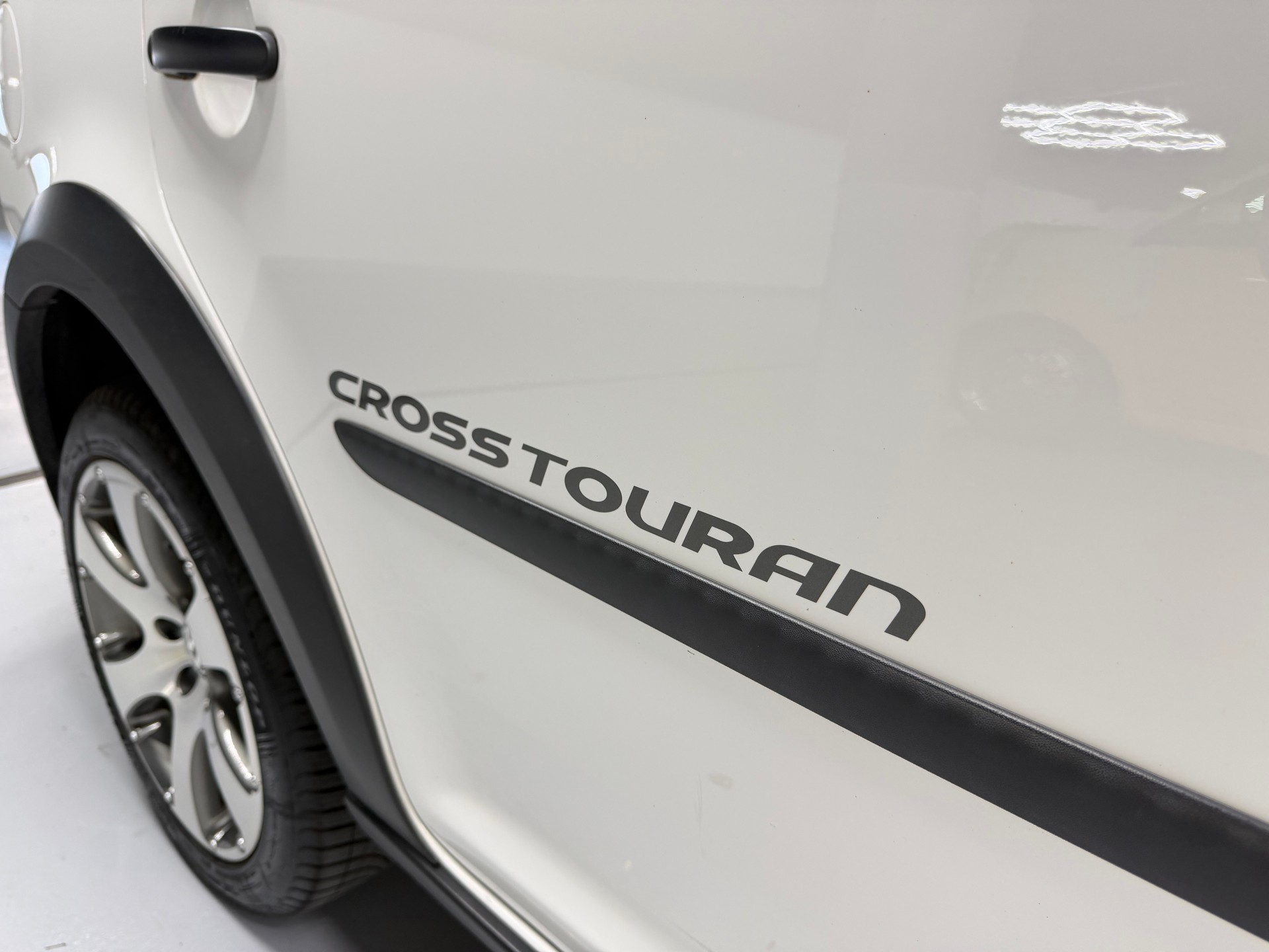 VW CrossTouran 1.4 TSI DSG-image-19